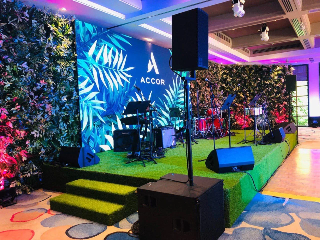 Sofitel-Green-Wall.jpg