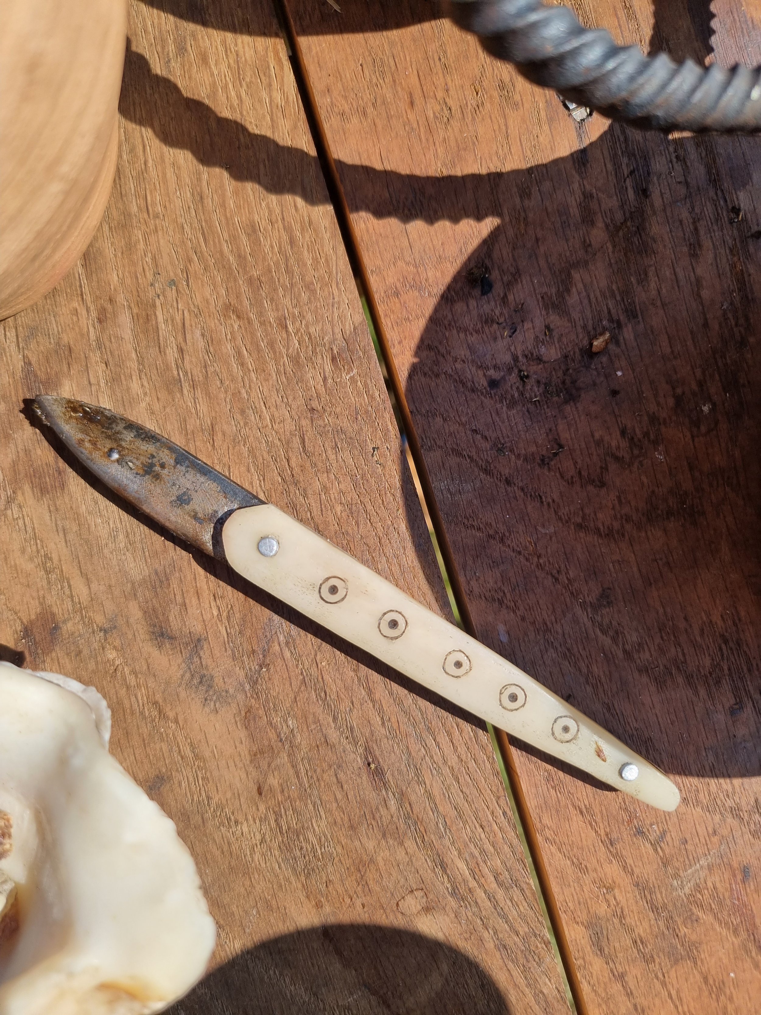 Replica knife 2.jpg