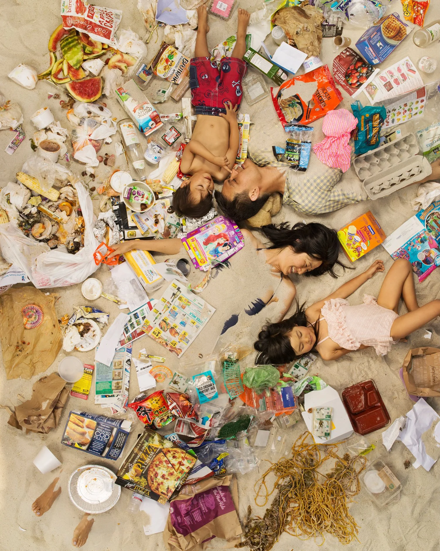 008_7 Days of Garbage_Michael, Jason, Annie & Olivia 66189.jpg