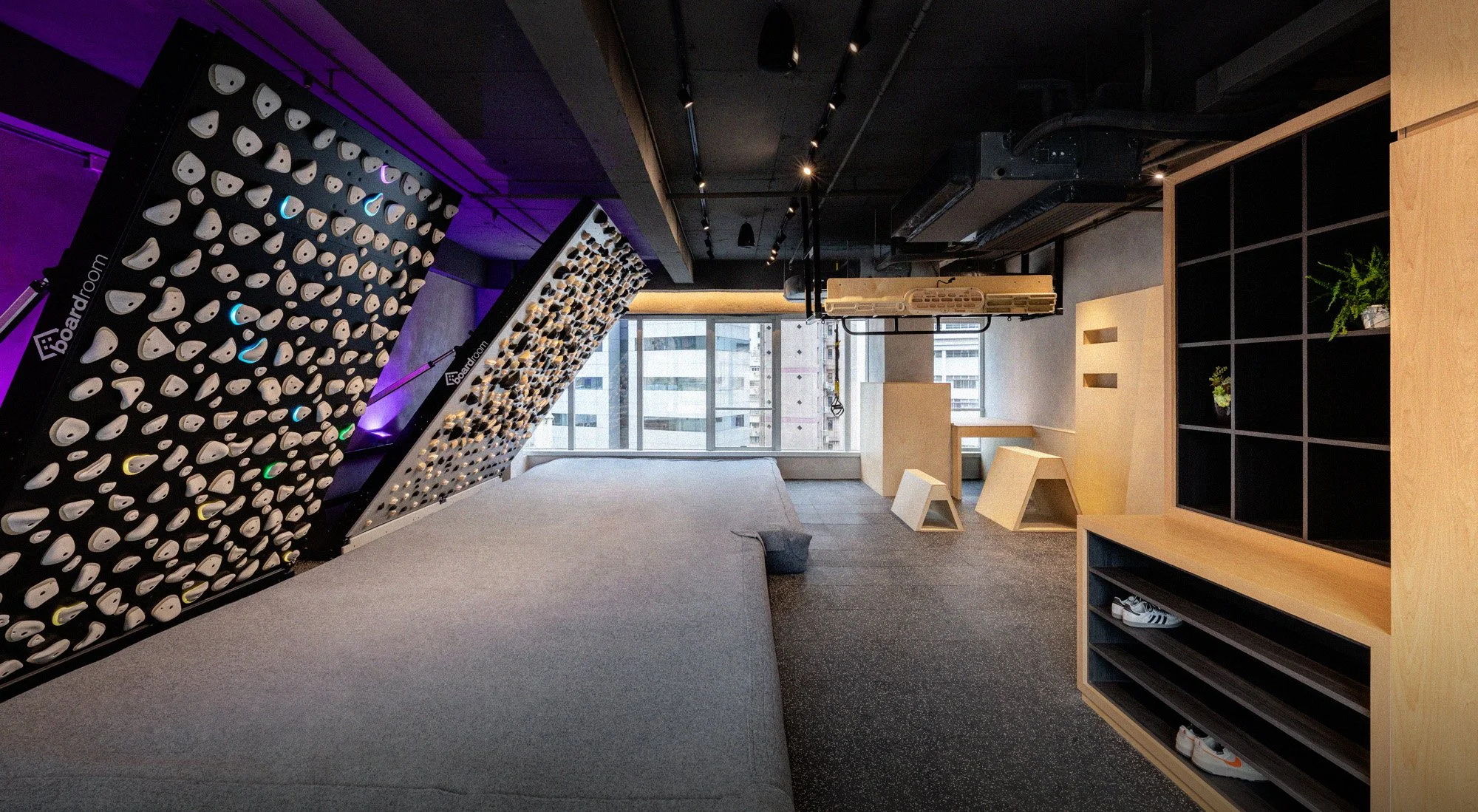 Studio-Kaspey-boardroom.jpg