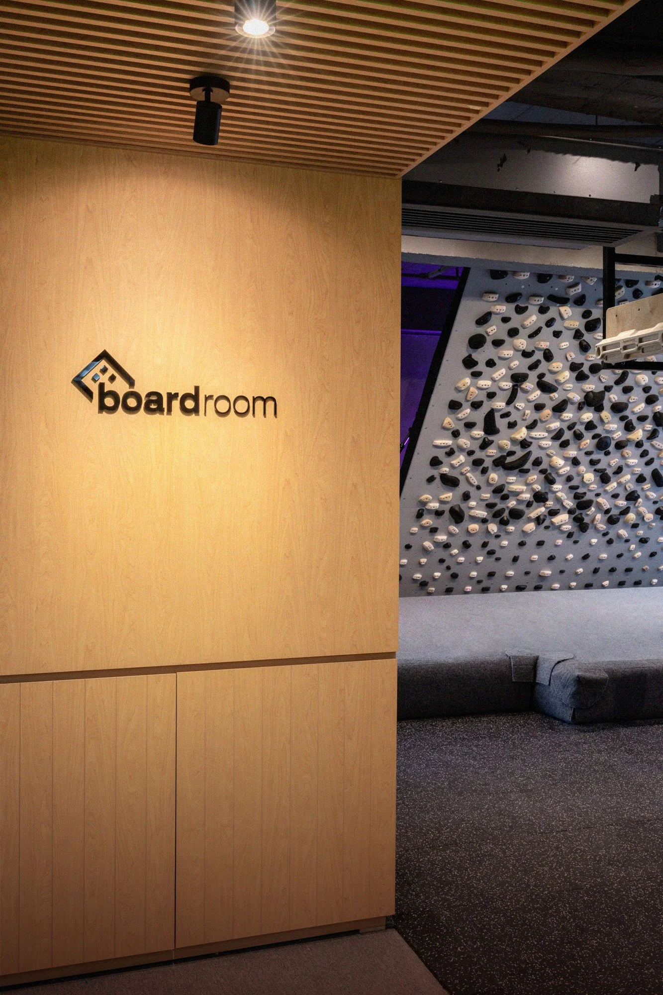 Studio-Kaspey-boardroom-002-web.jpg