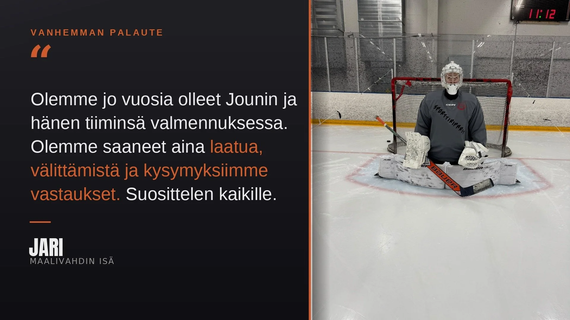 Jääkiekkomaalivahti joogamatolla linkosuojassa jäähallissa.