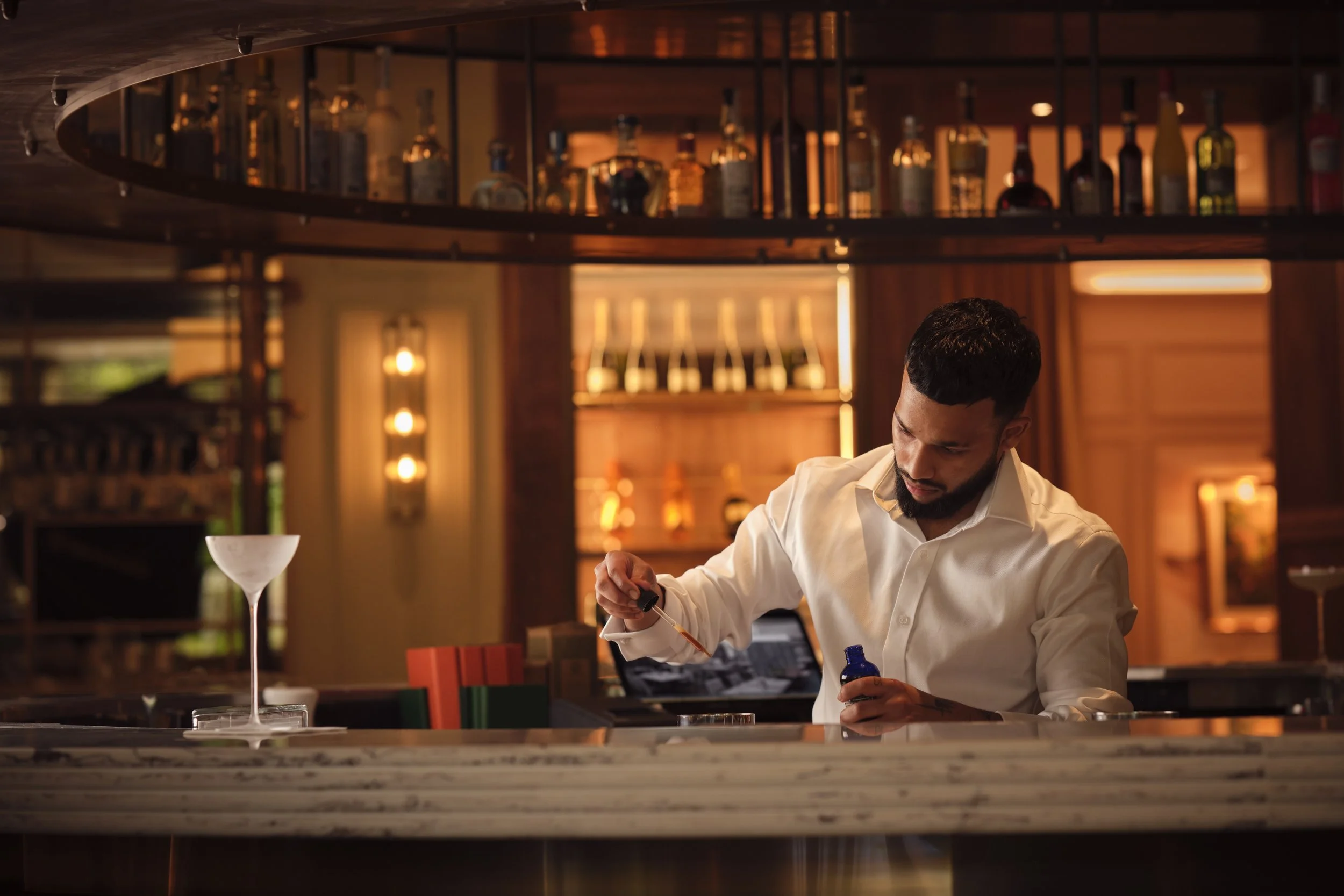 bar_pour_3691_large.jpg