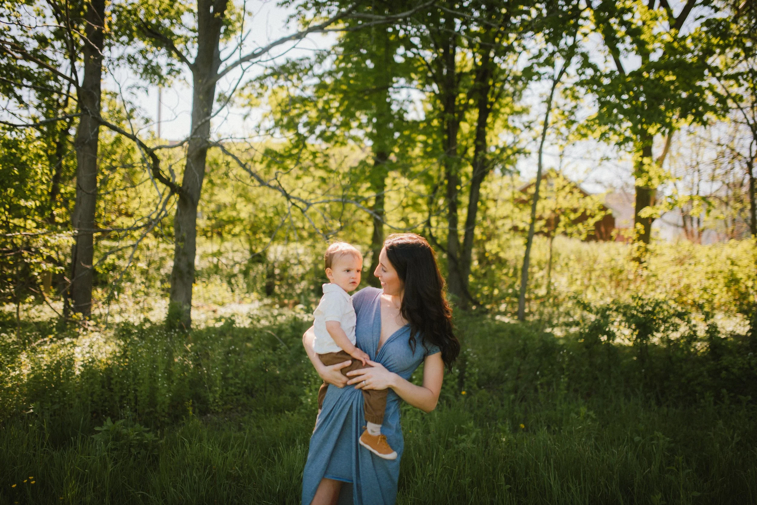 mother-holding-toddler-massachusetts