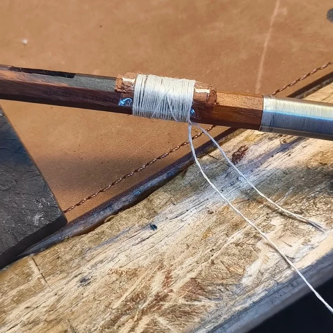 This was quite a deep thumb groove in the stick and pernambuco shavings to fill it worked a treat!

It is fascinating to observe the many different ways that the hands of musicians interact uniquely with their bows.