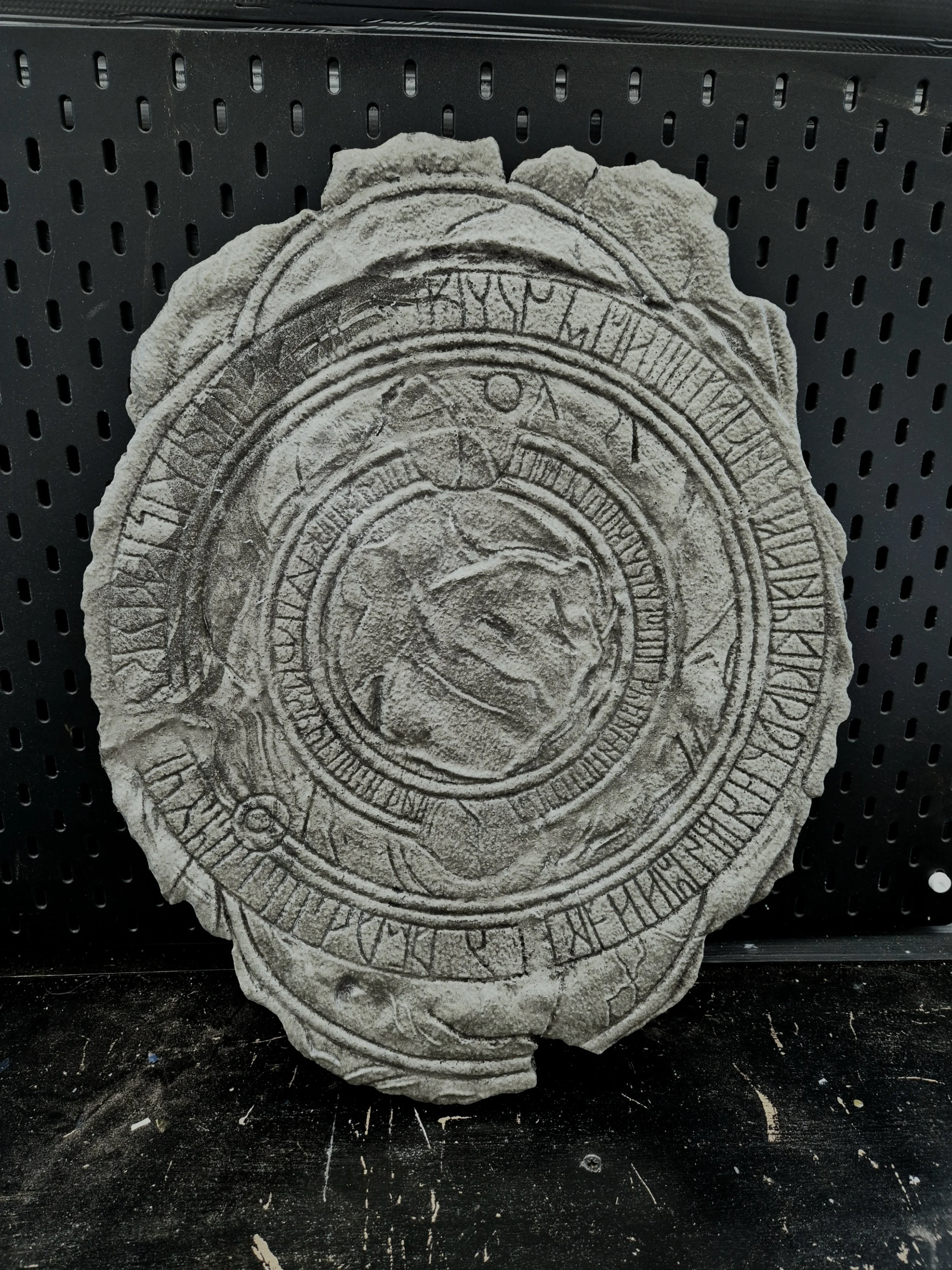 Fallen Meditation Hilt Display Stone - Wall Hanging Prop