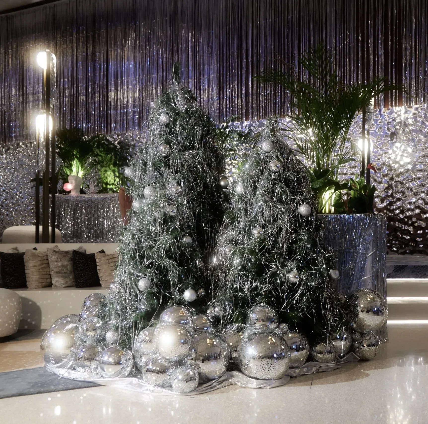 HOTEL SLS | WINTER WONDERLAND