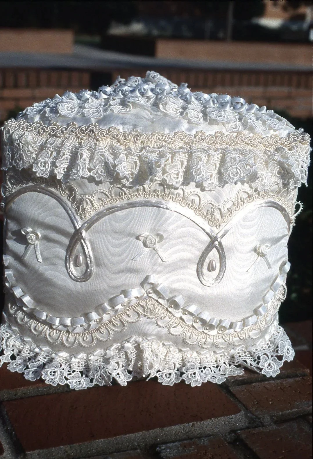 Lynne-Dees-Quilts-Quilted-cake-slice-back.jpg