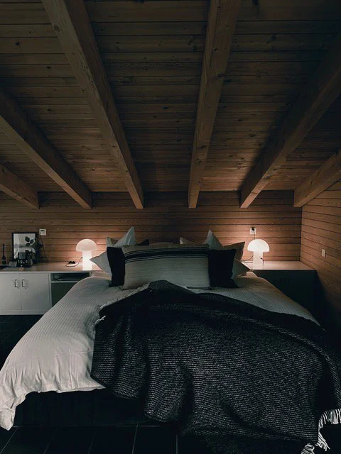 luxury-hotel-suite-bedroom-engelberg.jpg