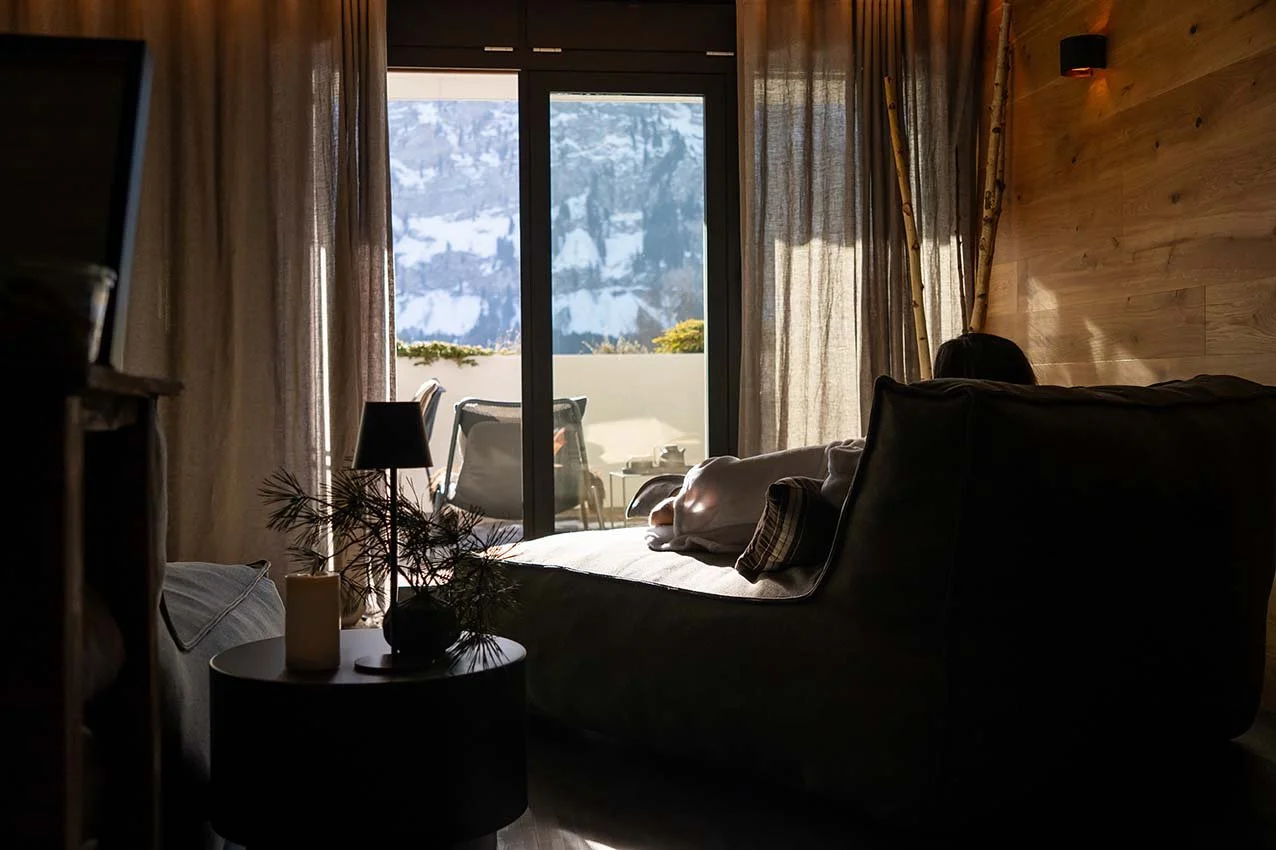 spa-lounge-mountain-view-engelberg-switzerland.jpg