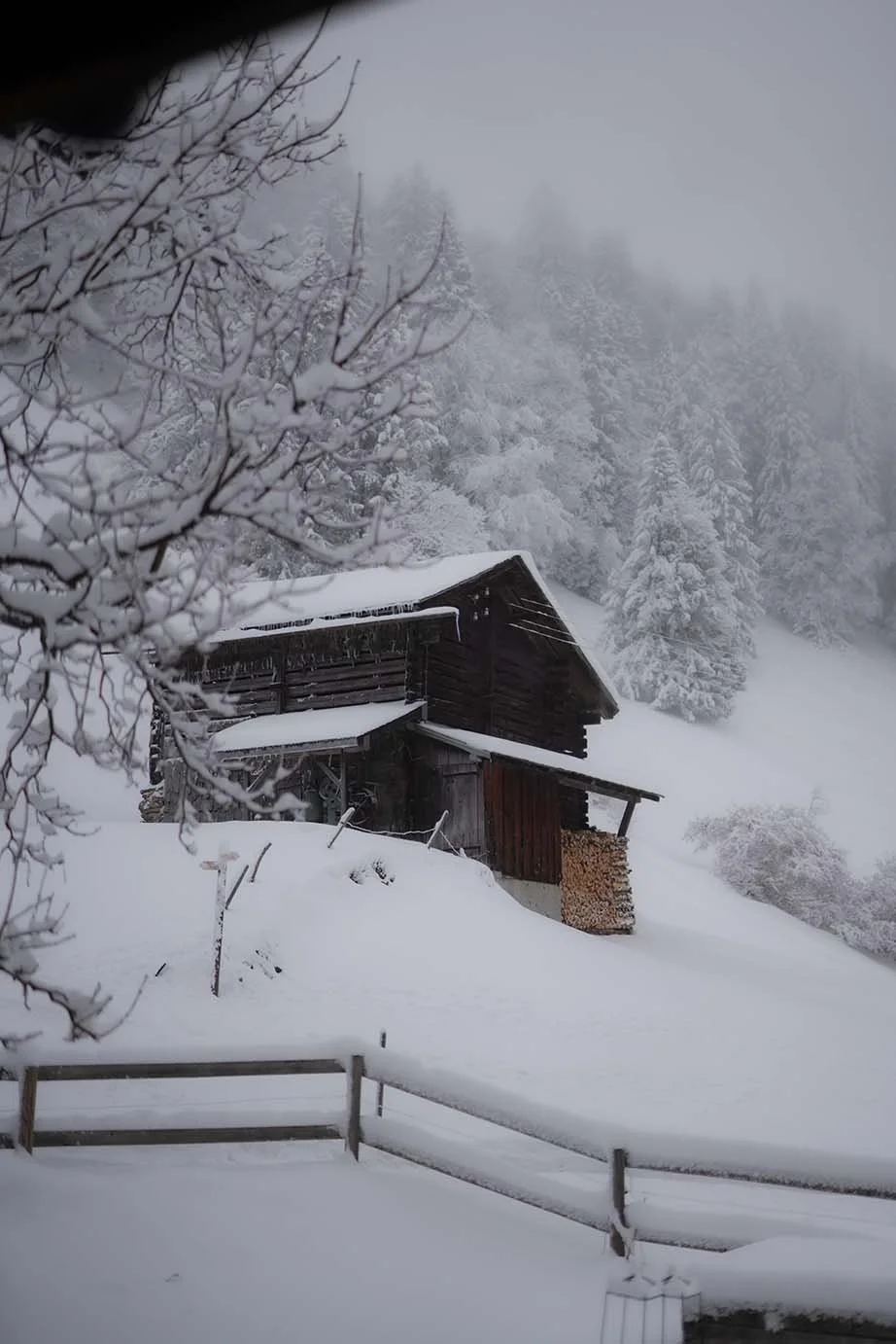 luxury-alpine-venue-hire-winter-switzerland.jpg