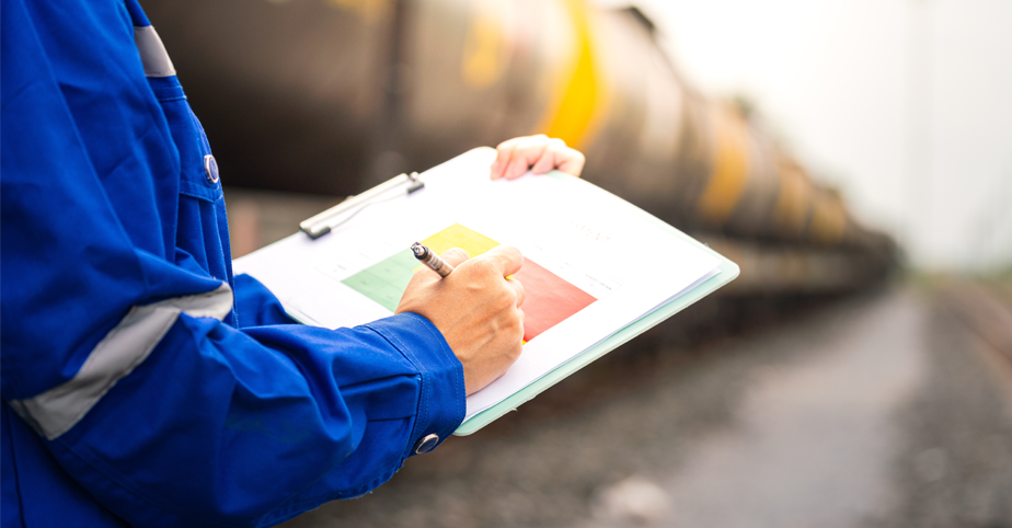 Who Pays When a Capital Project Overruns? 4 Procurement Approaches and 58 Risks Every Owner Must Know