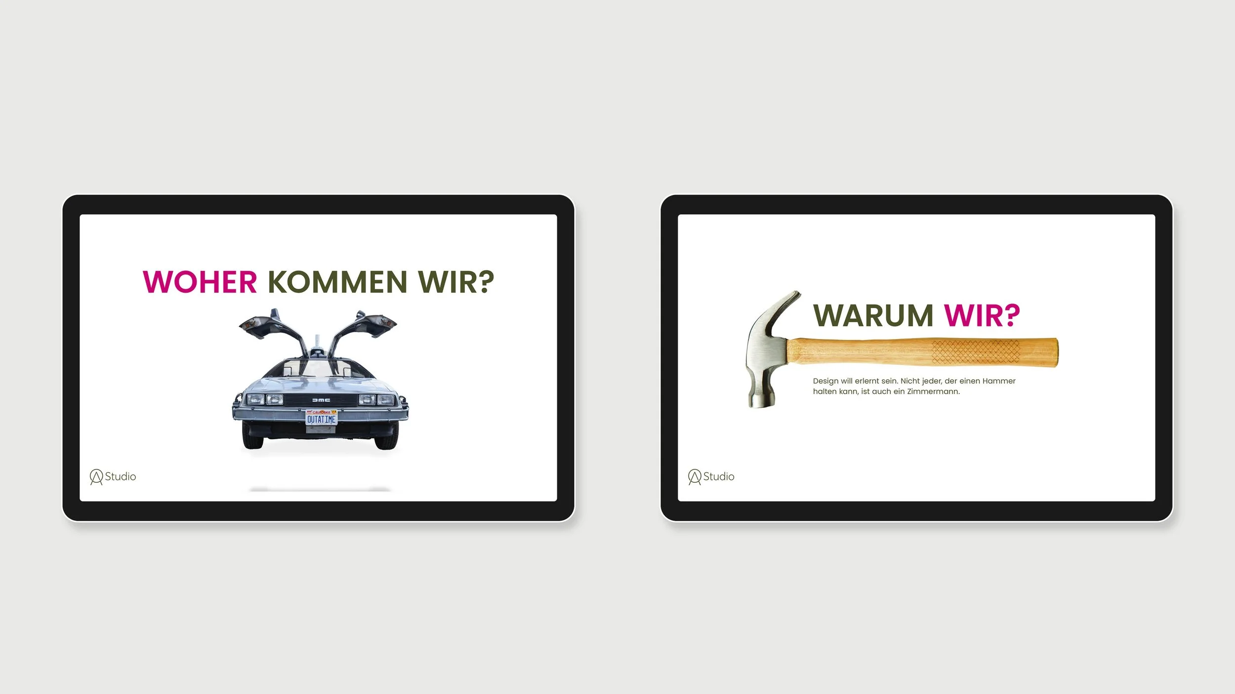 Zwei Tablets zeigen Präsentationsfolien "Woher kommen wir" mit DeLorean-Darstellung und "Warum wir" mit einem Hammer