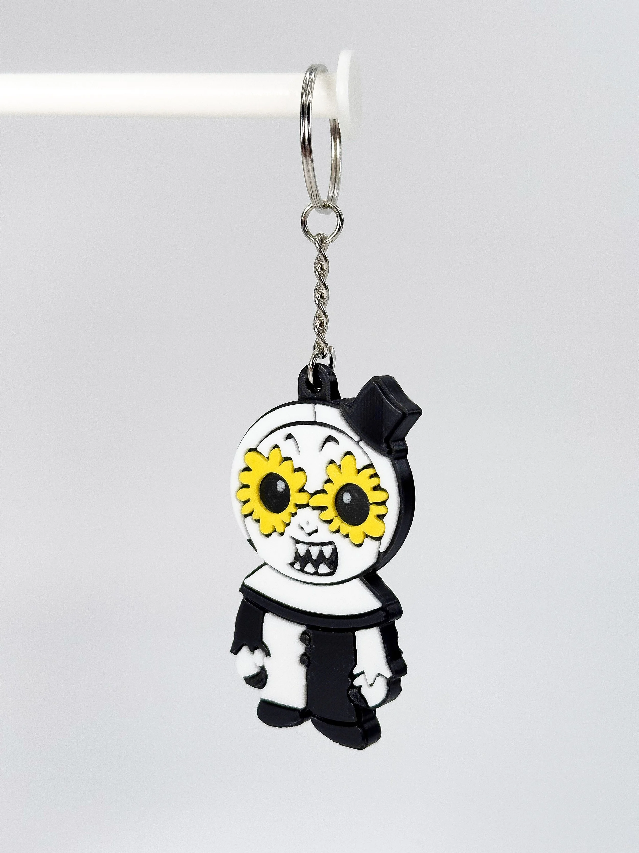 Arty Flower Power Keychain Front