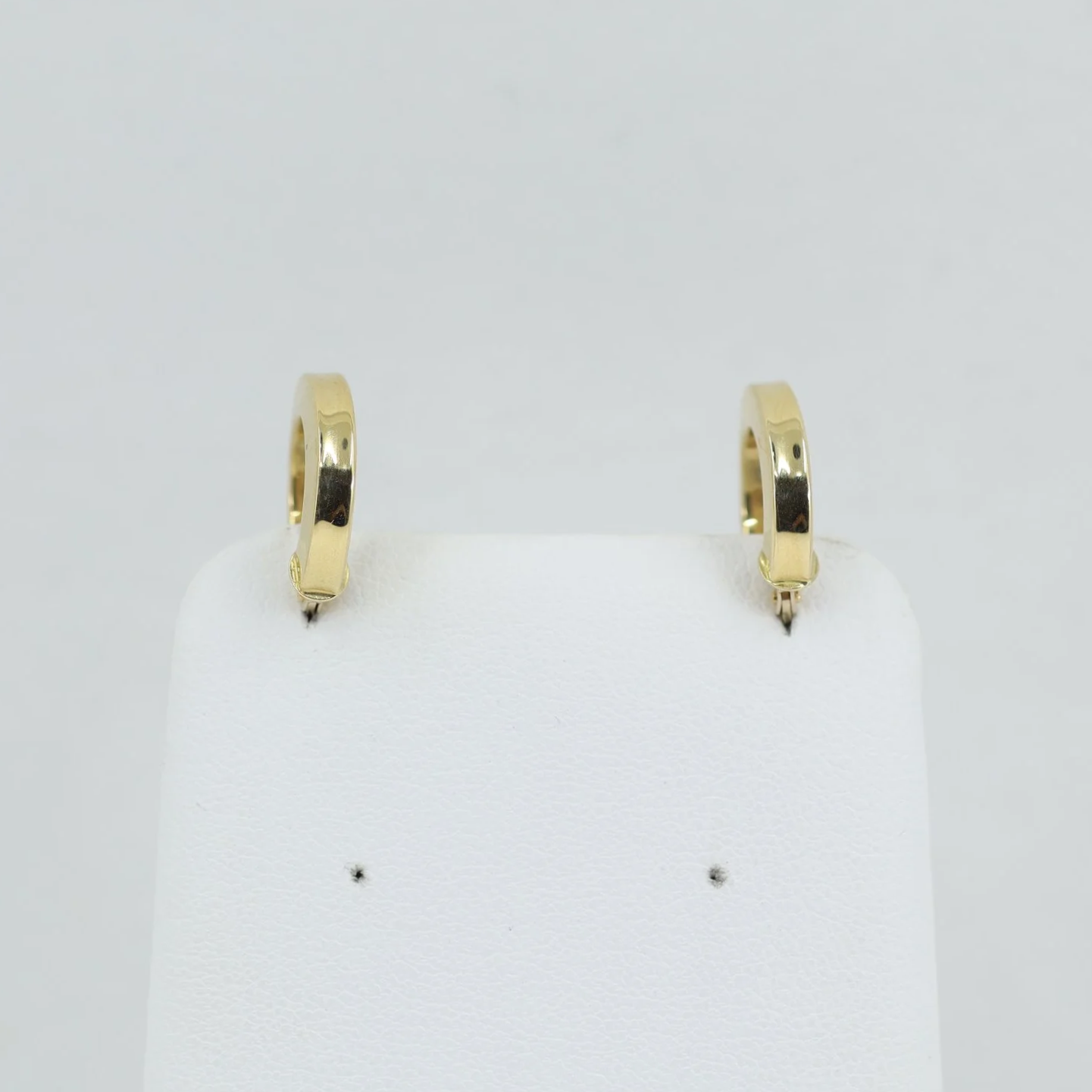 Medium Thick Yellow Gold Hoop Earrings