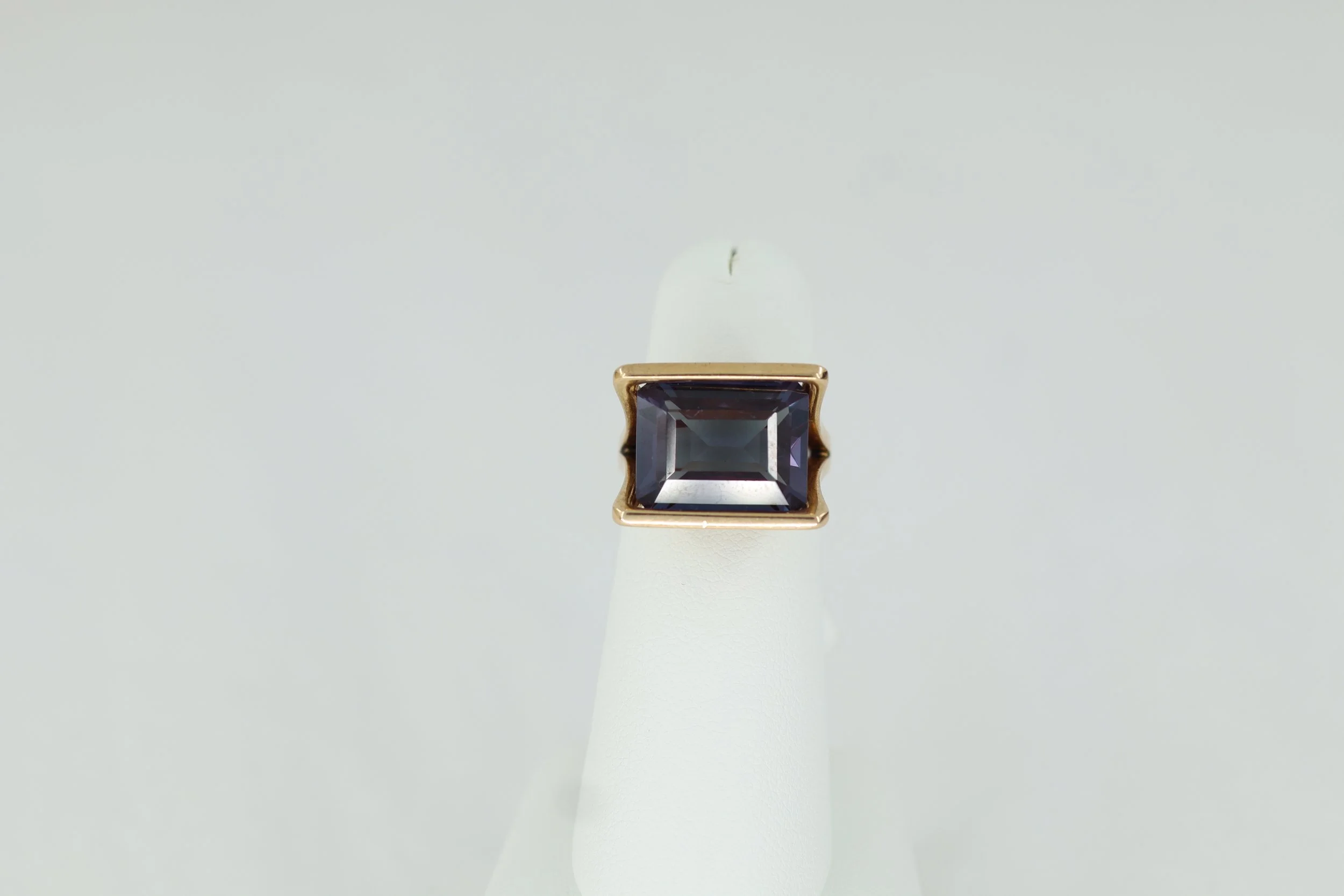 Alexandrite-Style Ring