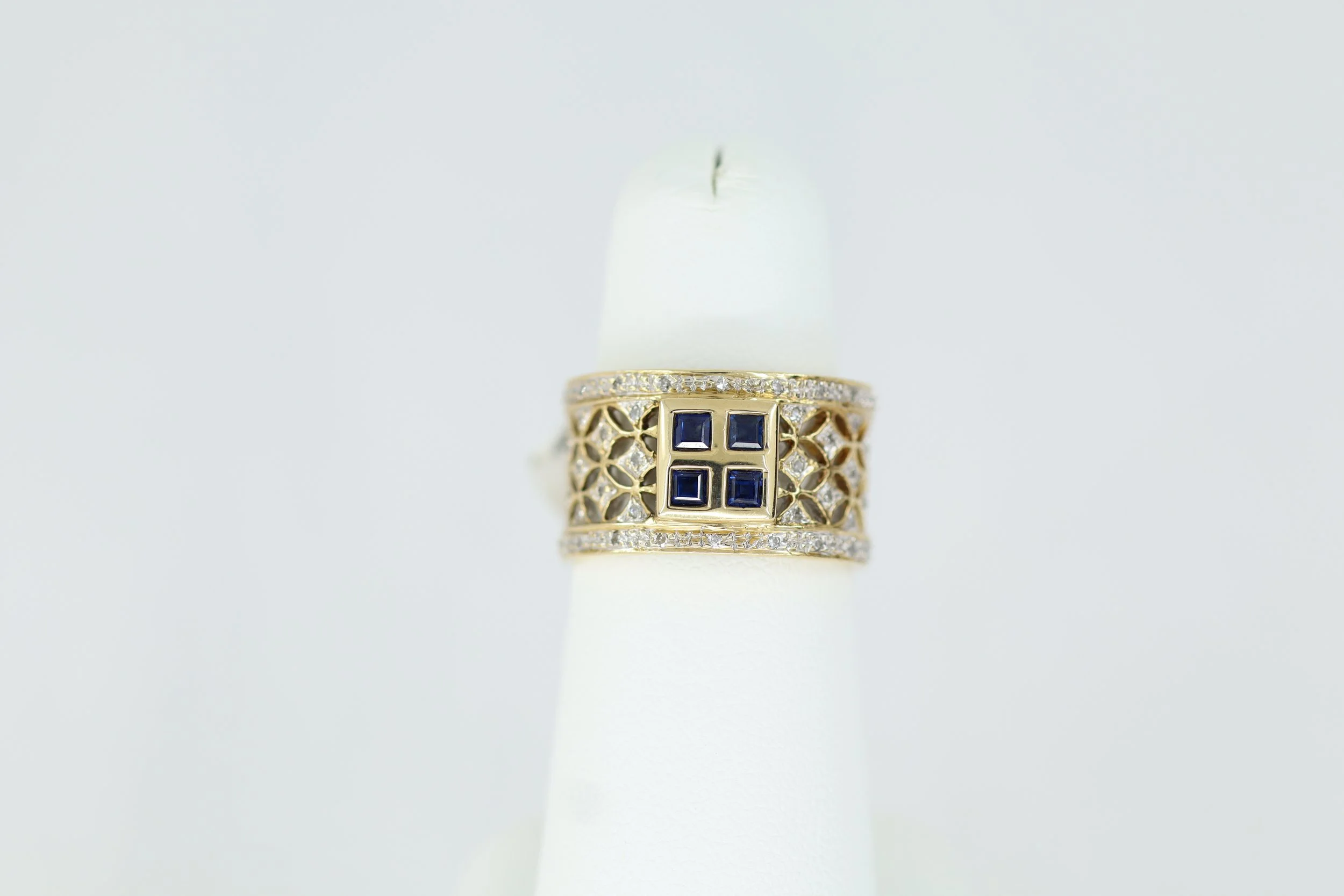 Sapphire Lattice Ring