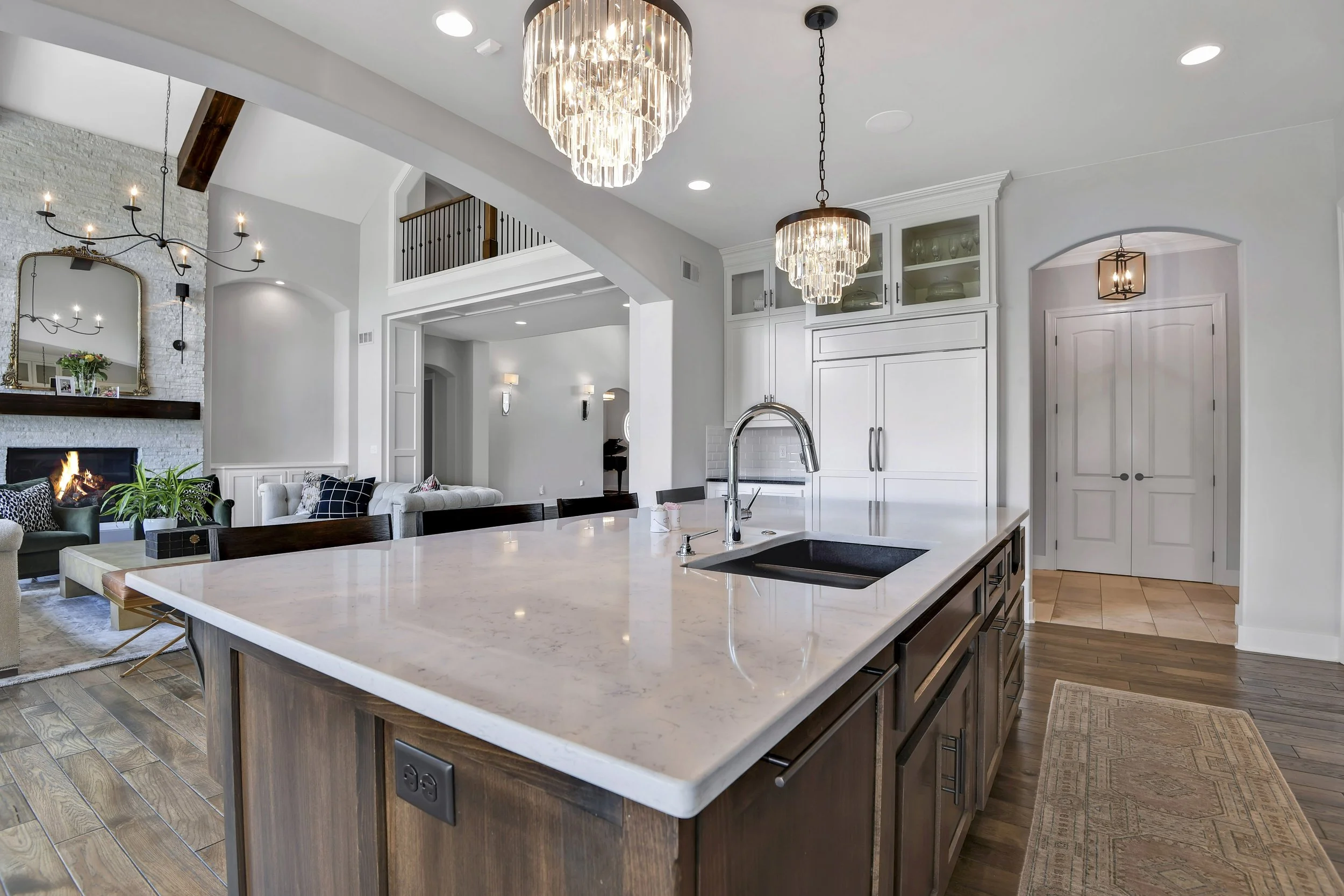 Garnet_KoehlerBuildingCo__16513Bluejacket__0028.jpg