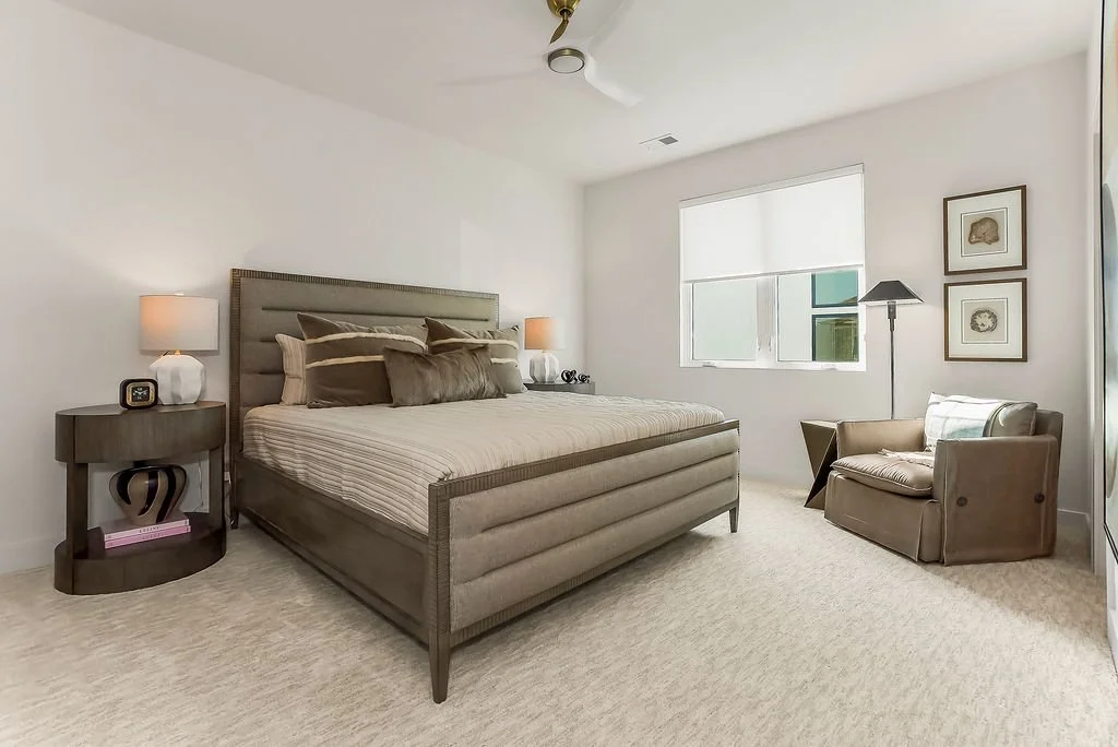 17605KNOXST35.jpg
