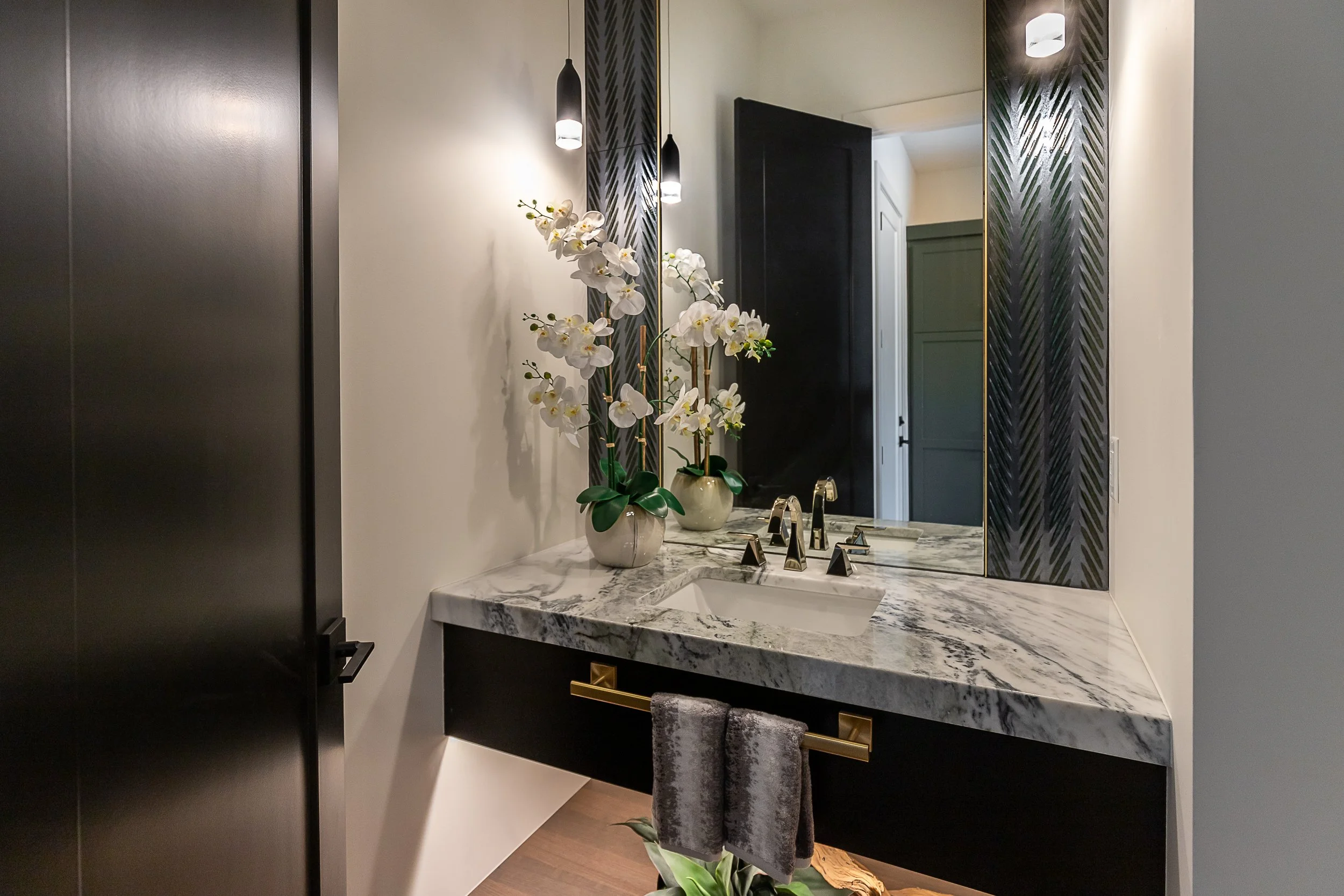 4502 W 136th St-2902.JPG