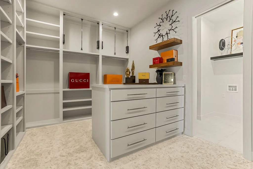 17605KNOXST29.jpg