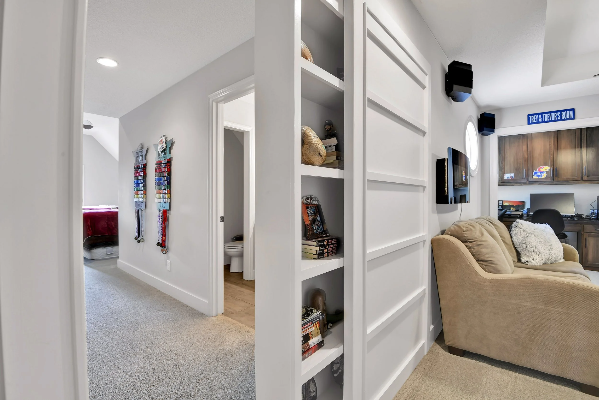 Garnet_KoehlerBuildingCo__16513Bluejacket__0012.jpg