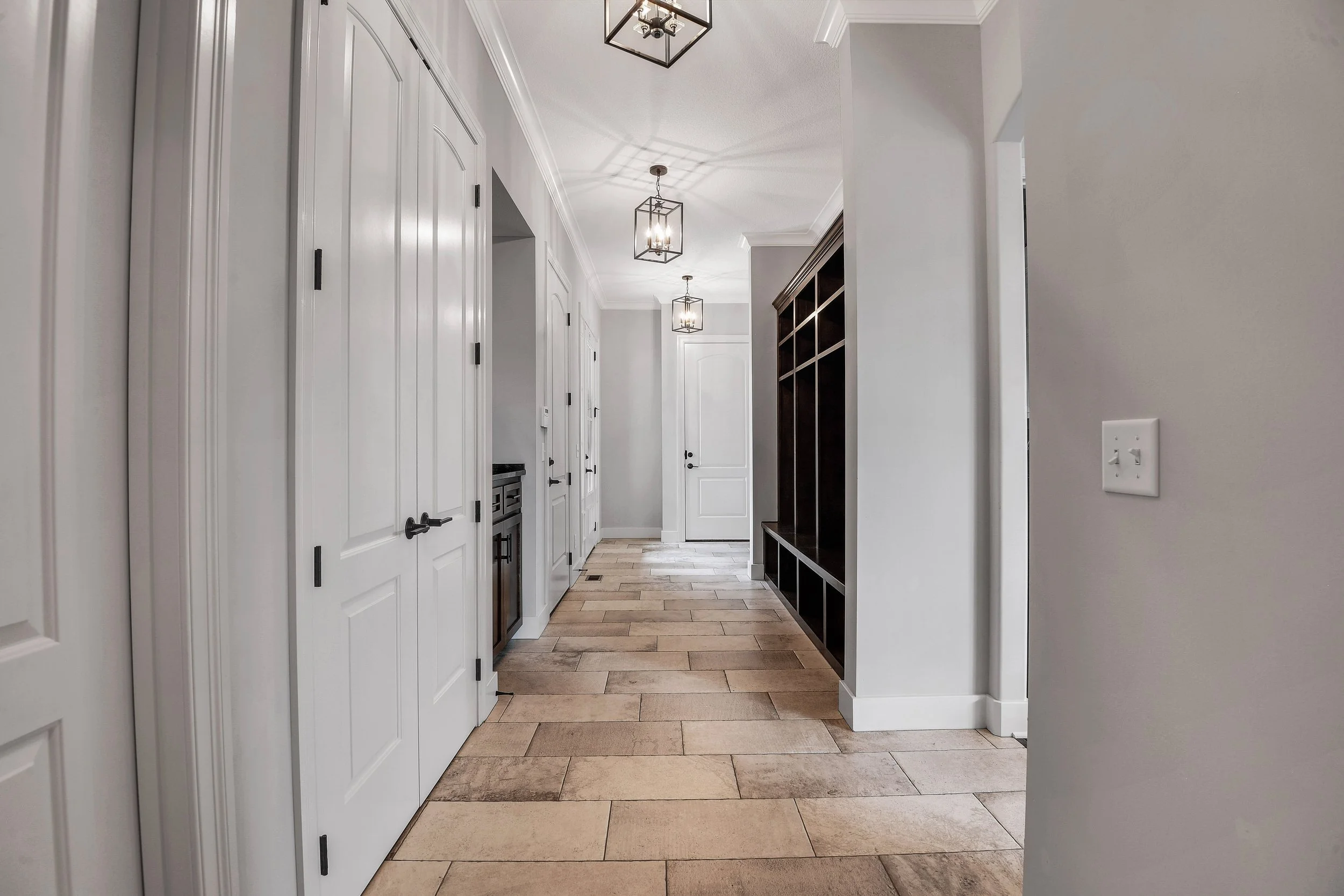 Garnet_KoehlerBuildingCo__16513Bluejacket__0053.jpg