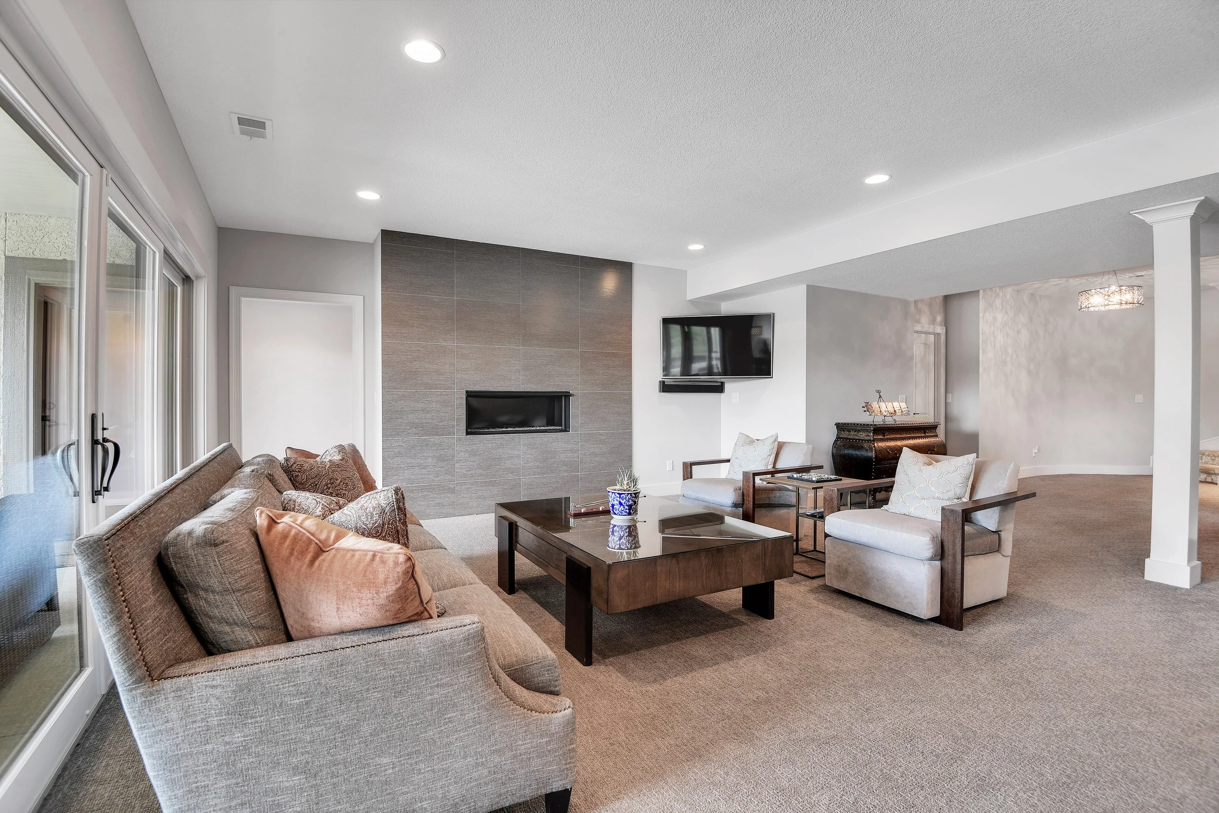 Garnet_KoehlerBuildingCo__16513Bluejacket__0073.jpg