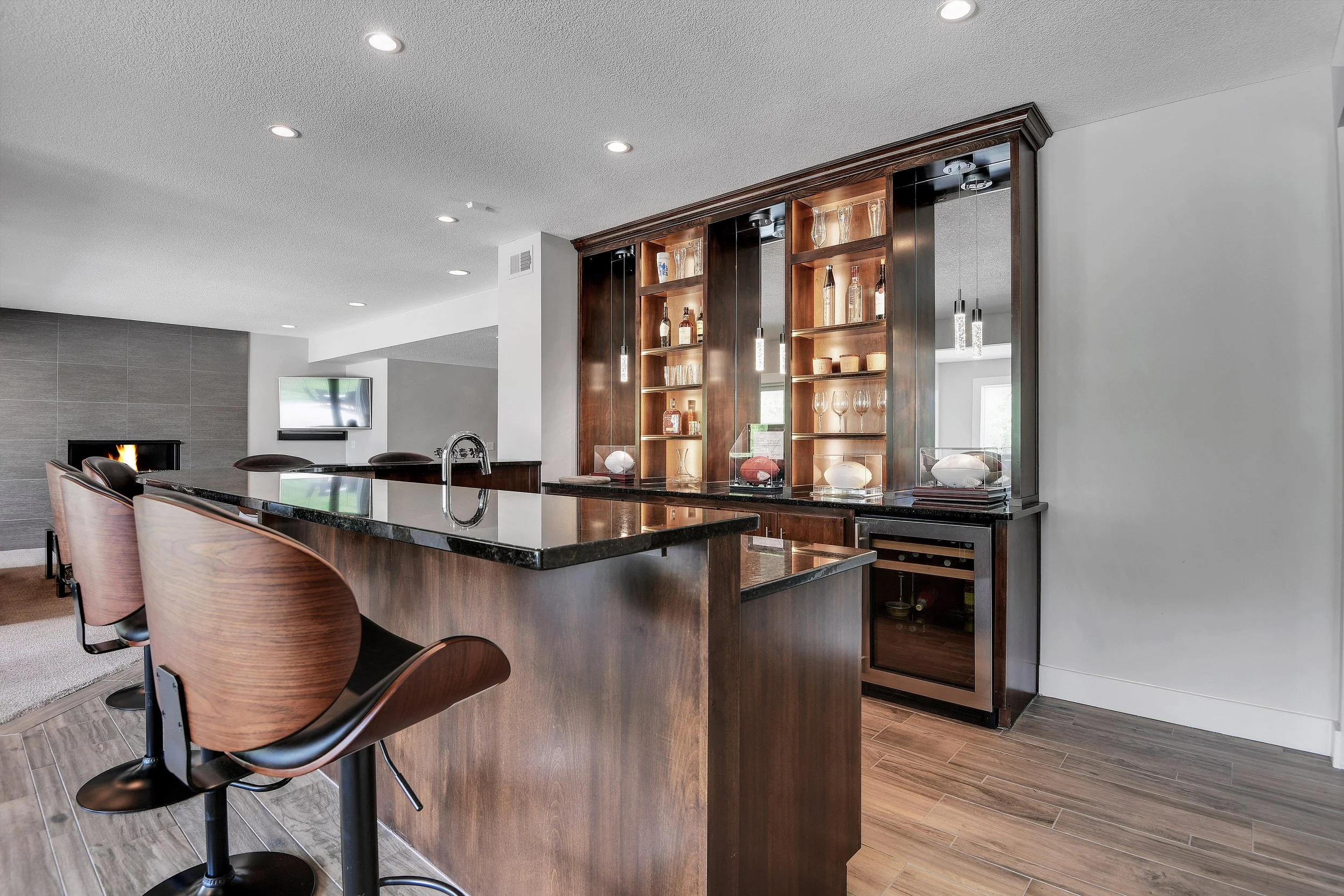 Garnet_KoehlerBuildingCo__16513Bluejacket__0064.jpg