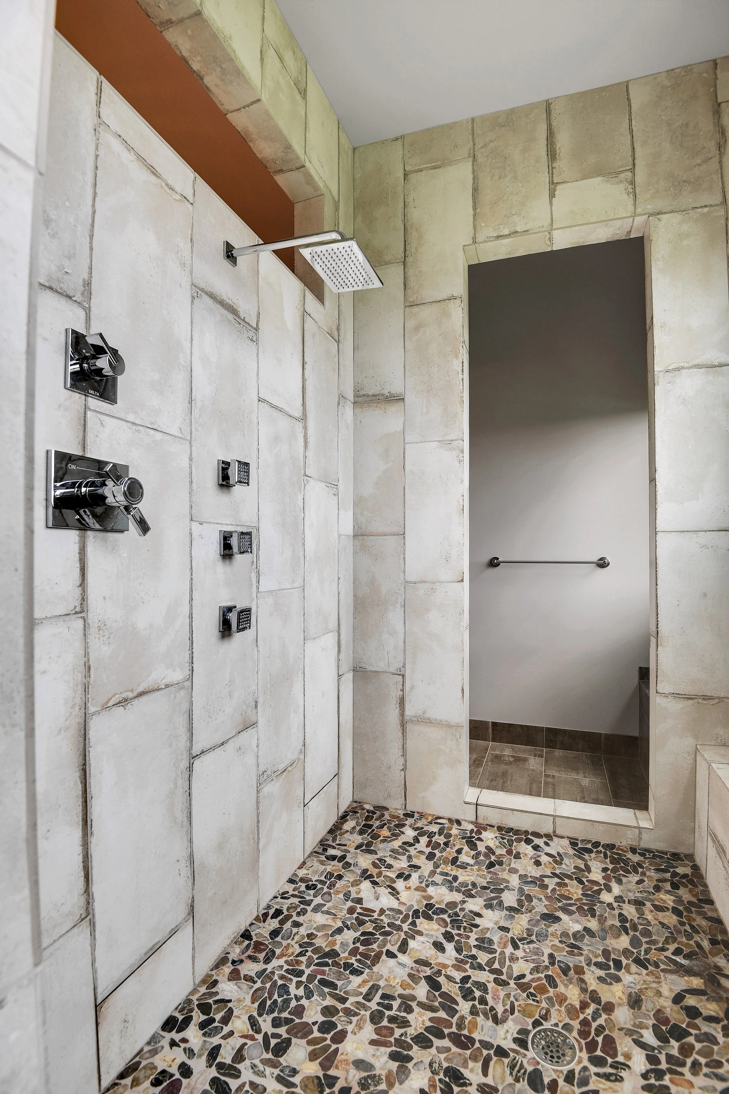 Garnet_KoehlerBuildingCo__16513Bluejacket__0051.jpg