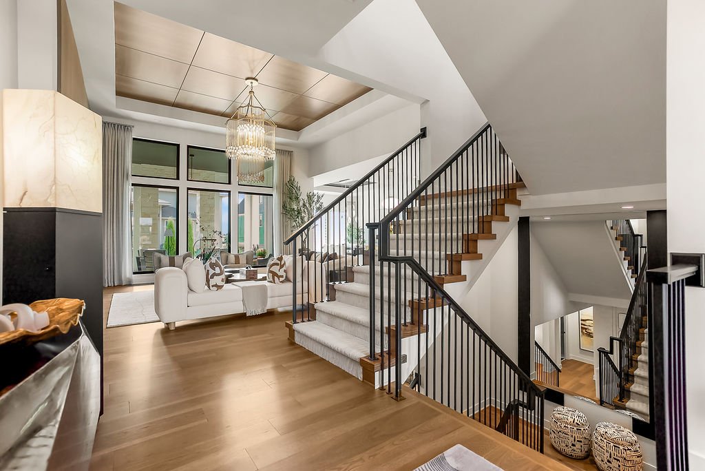 17605KNOXST04.jpg