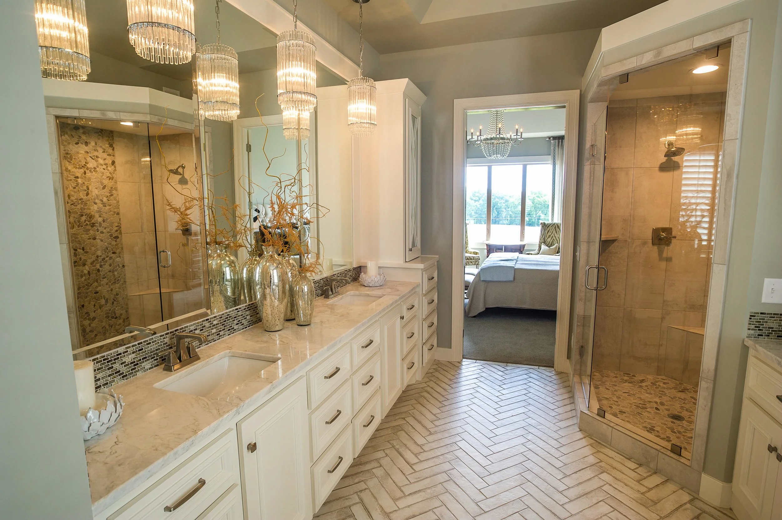 Oxford_Master Bath Vanity.jpg