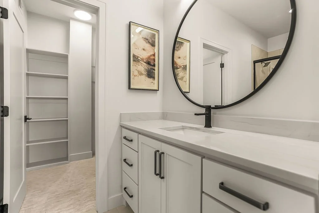17605KNOXST39.jpg