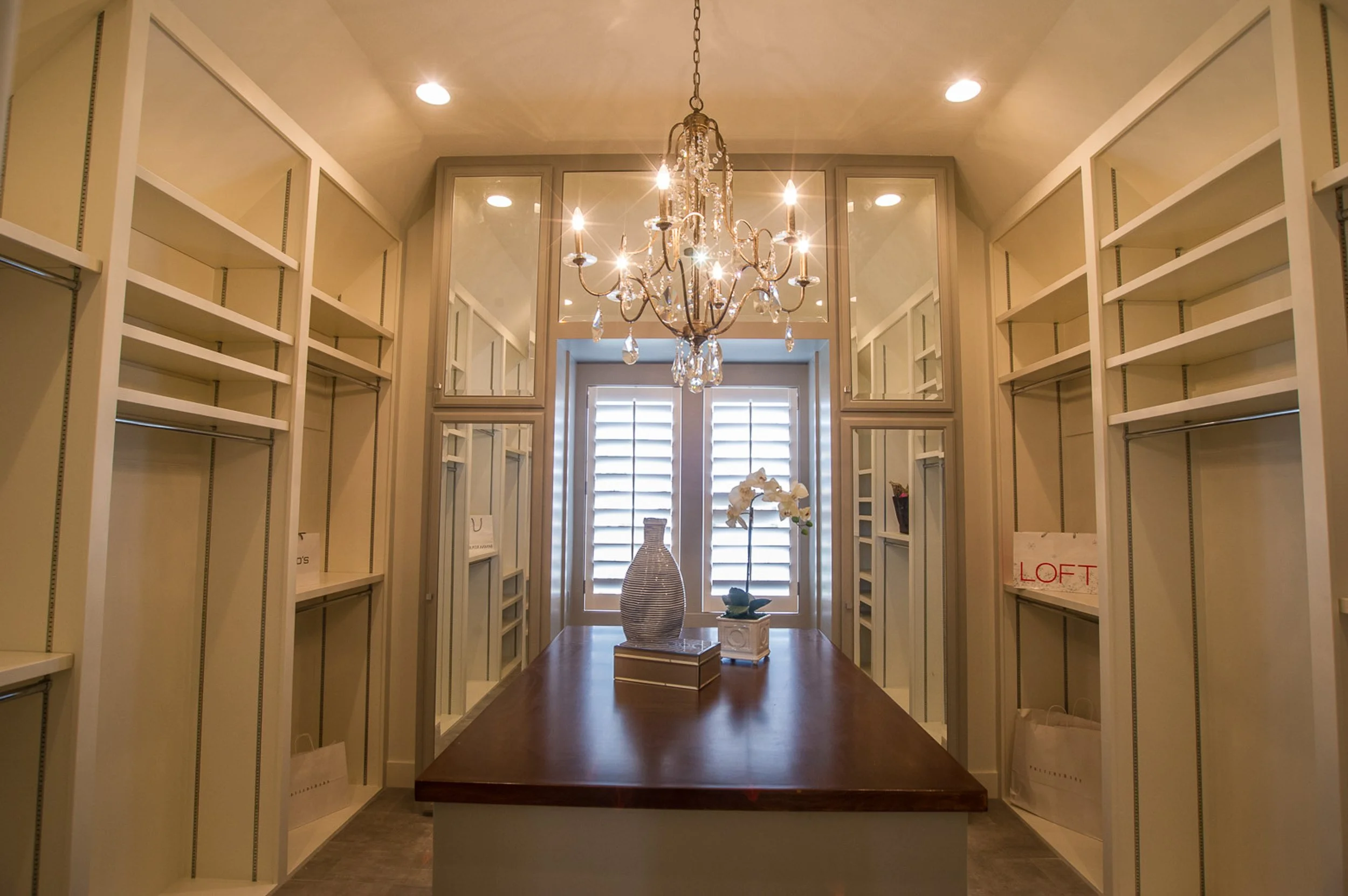 Cambridge_KoehlerBuildingCo_master closet.jpg