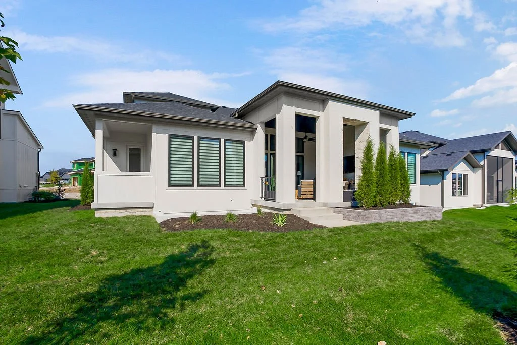 17605KNOXST55.jpg