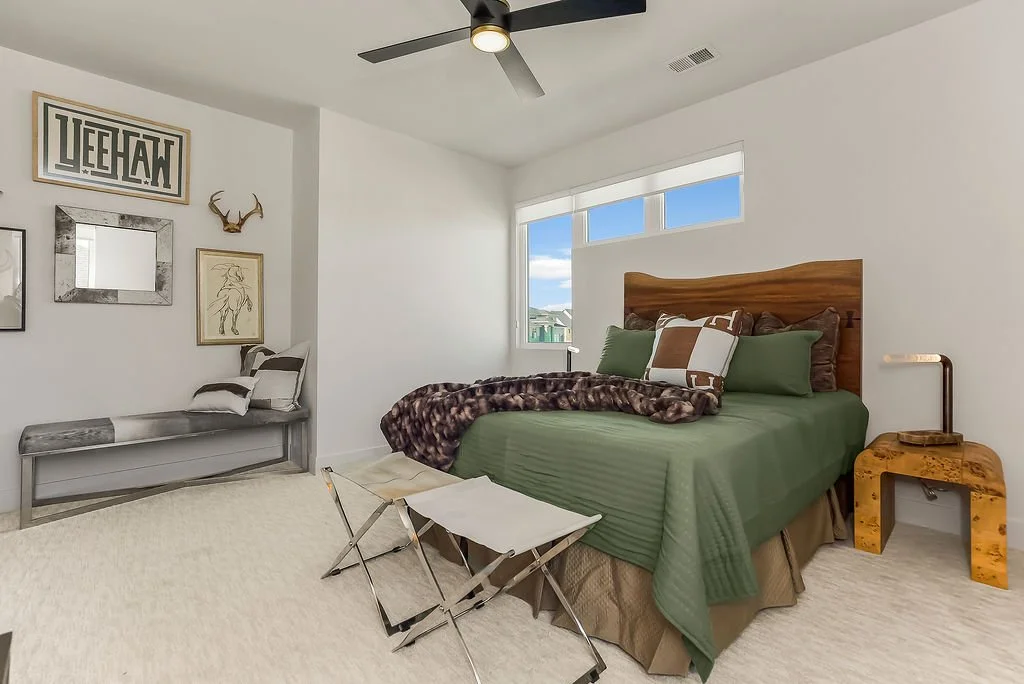 17605KNOXST38.jpg
