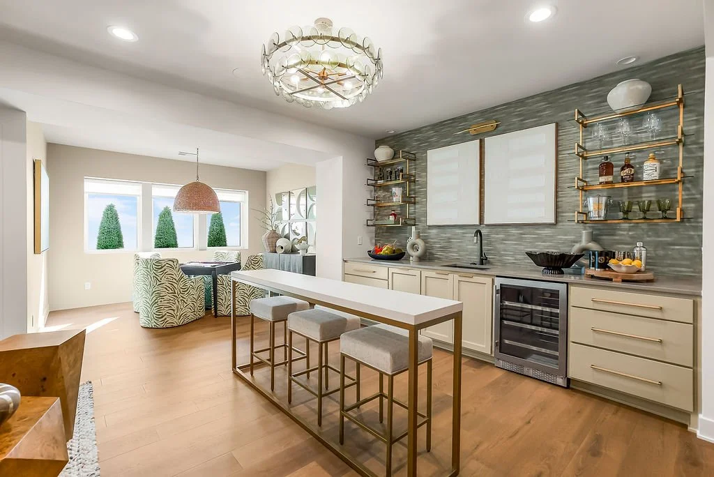 17605KNOXST44.jpg