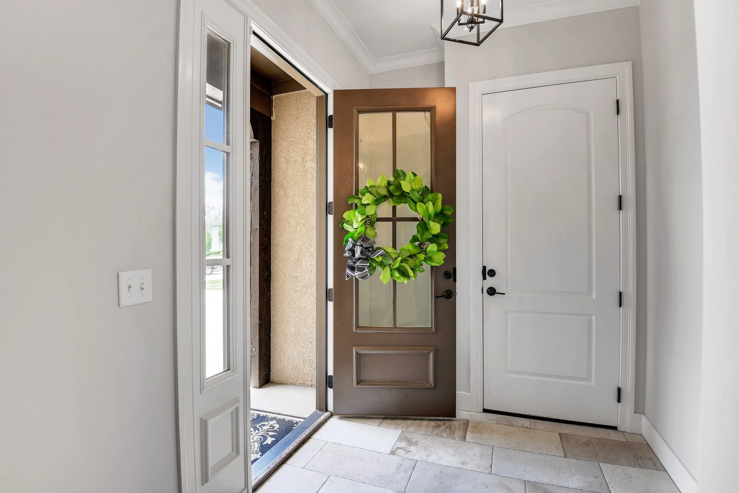 Garnet_KoehlerBuildingCo__16513Bluejacket__0055.jpg