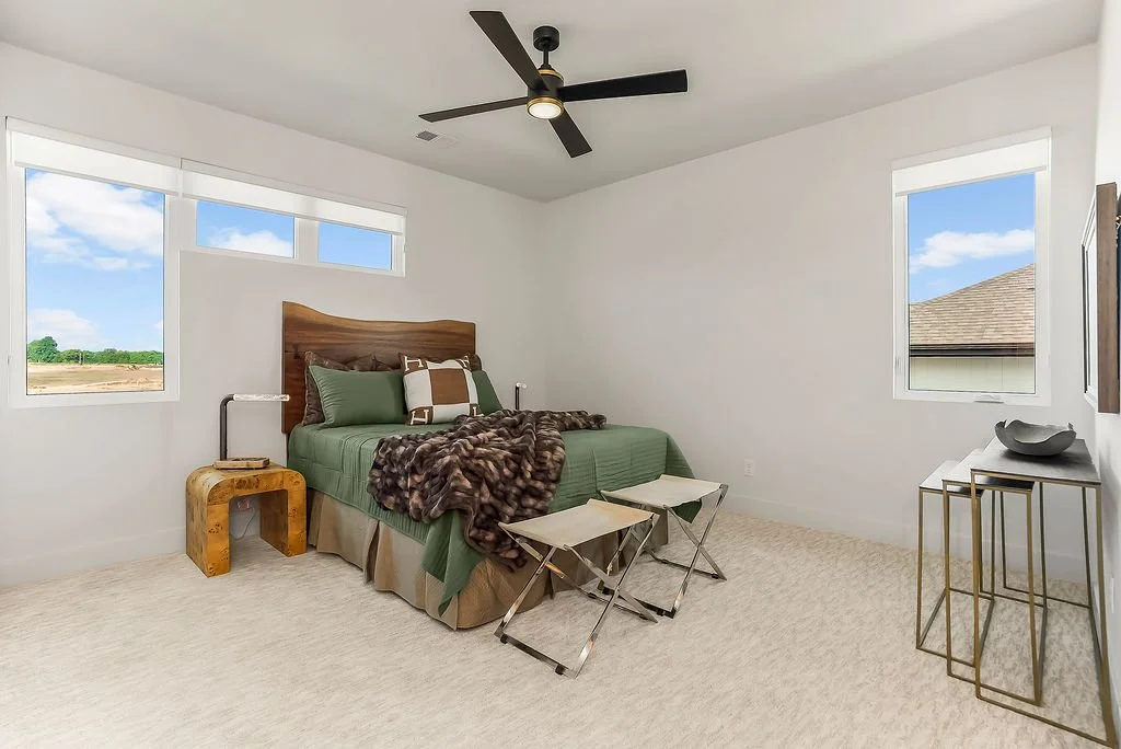 17605KNOXST37.jpg