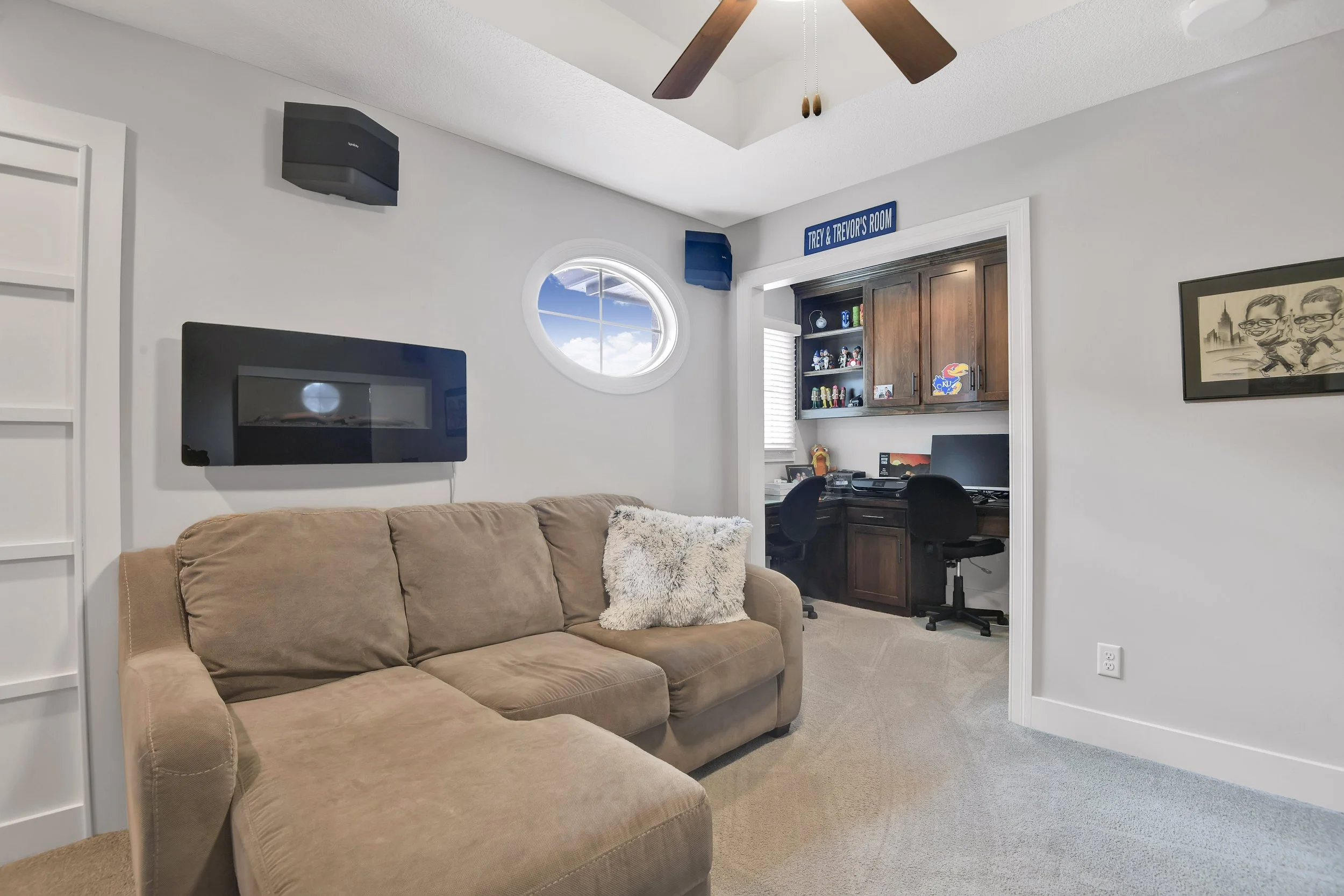 Garnet_KoehlerBuildingCo__16513Bluejacket__0011.jpg