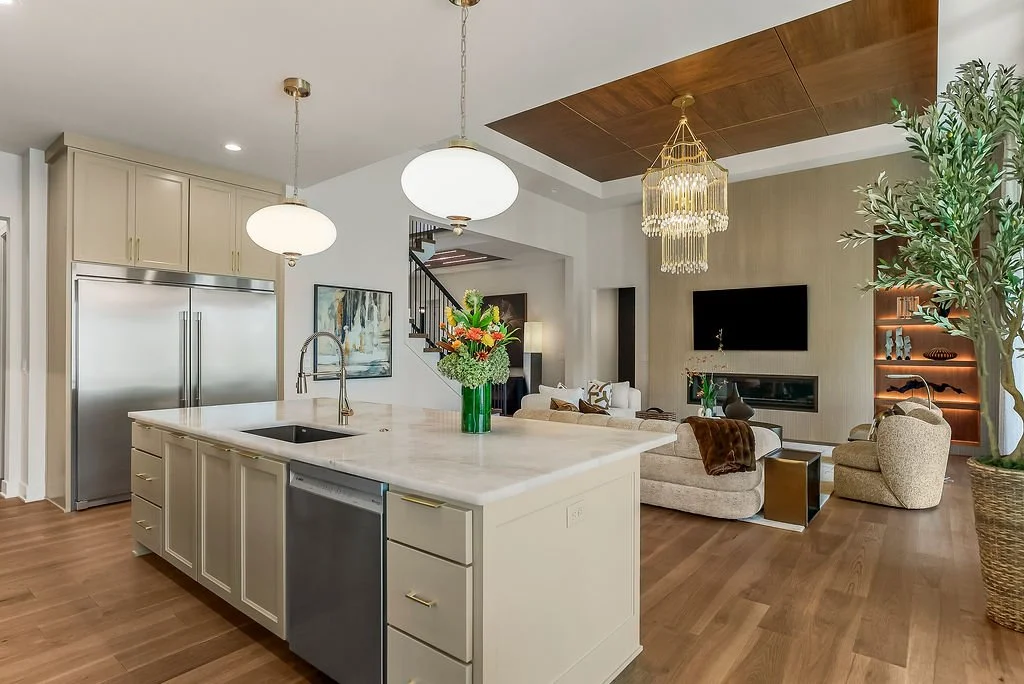 17605KNOXST16.jpg
