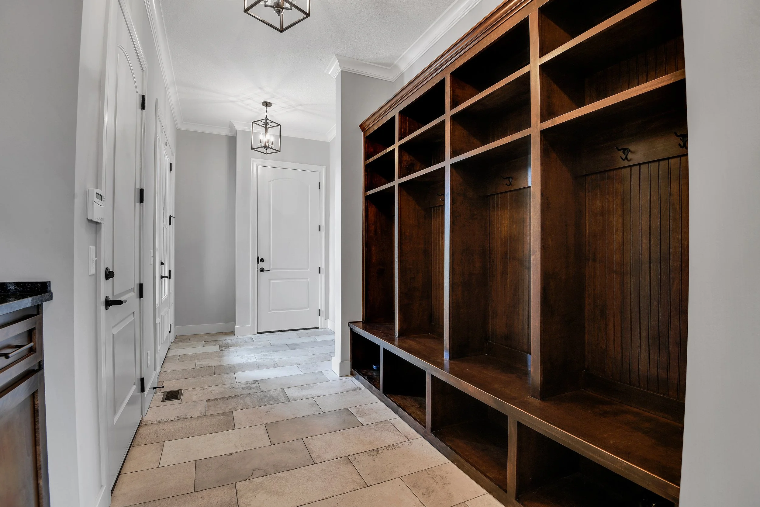Garnet_KoehlerBuildingCo__16513Bluejacket__0054.jpg