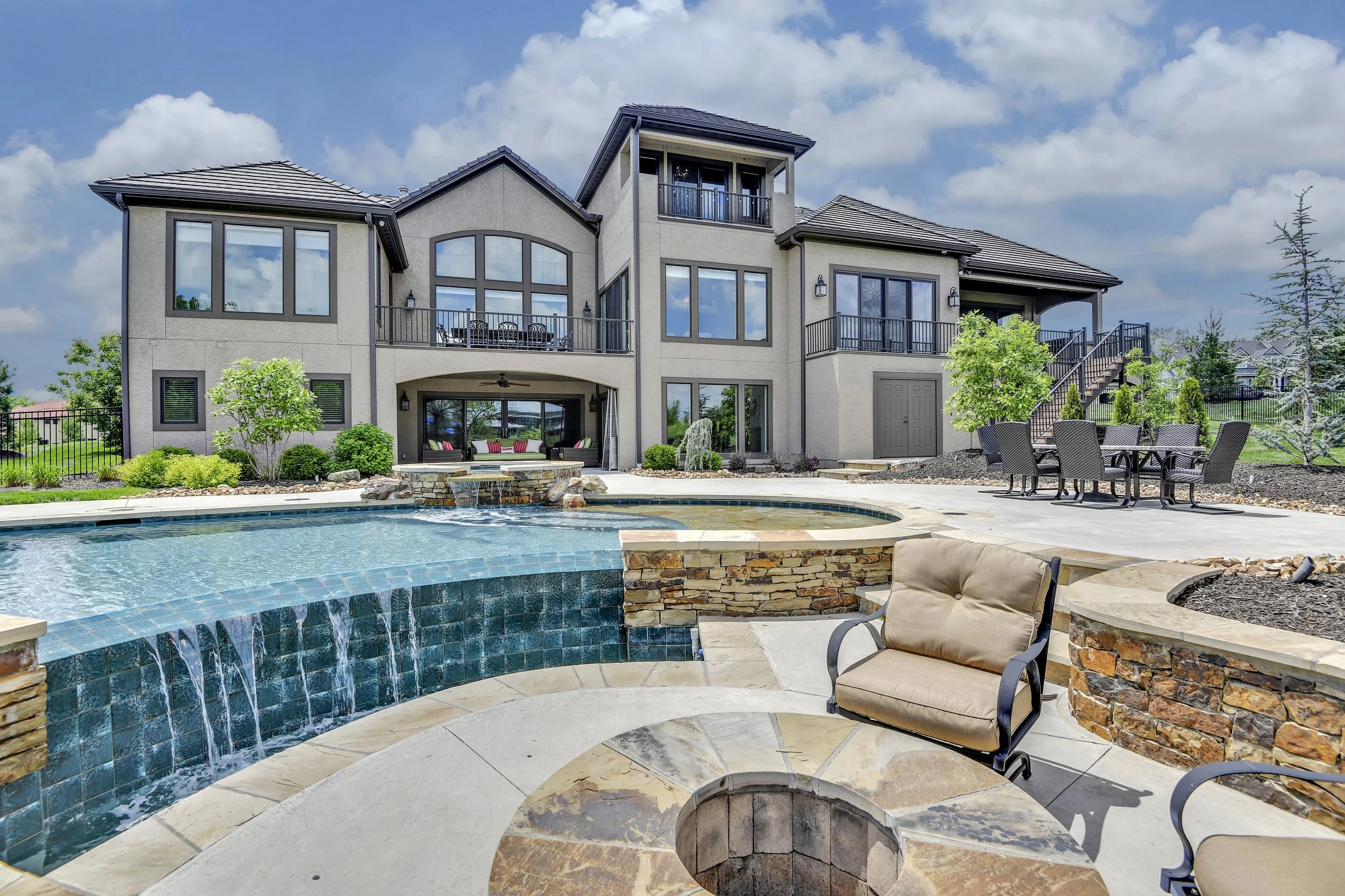 Garnet_KoehlerBuildingCo__16513Bluejacket__0081.jpg