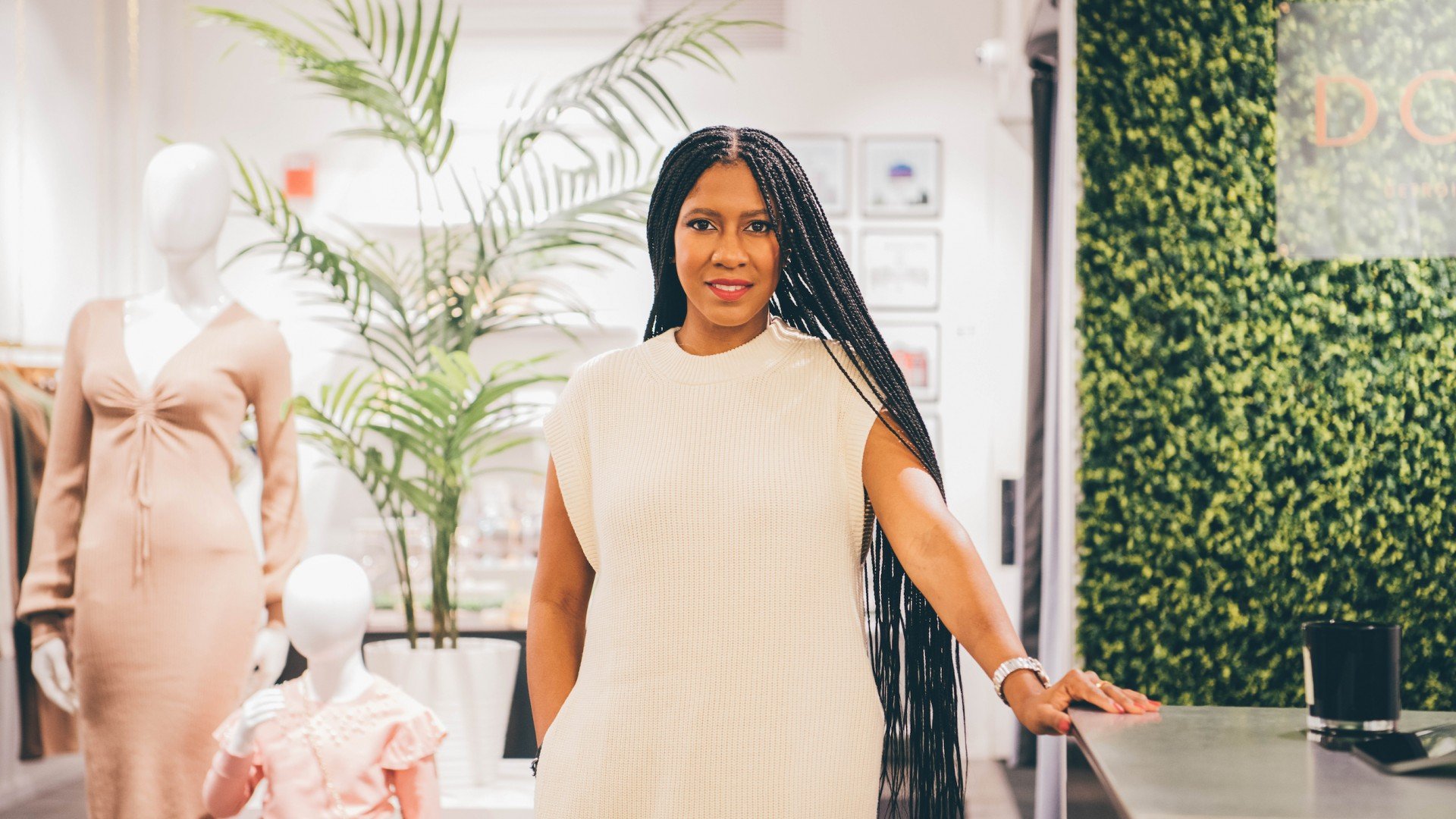 Tee Capel | Owner of DOSE Detroit | © Justin Milhouse