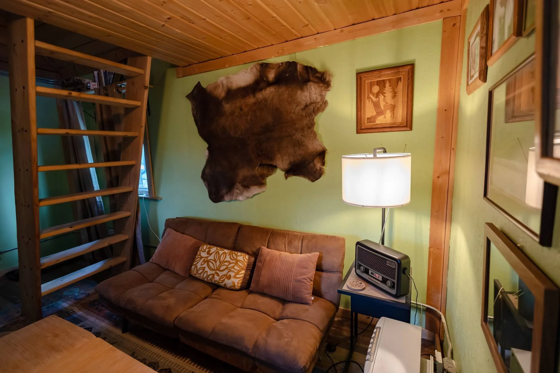 Caribou Cabin full size futon