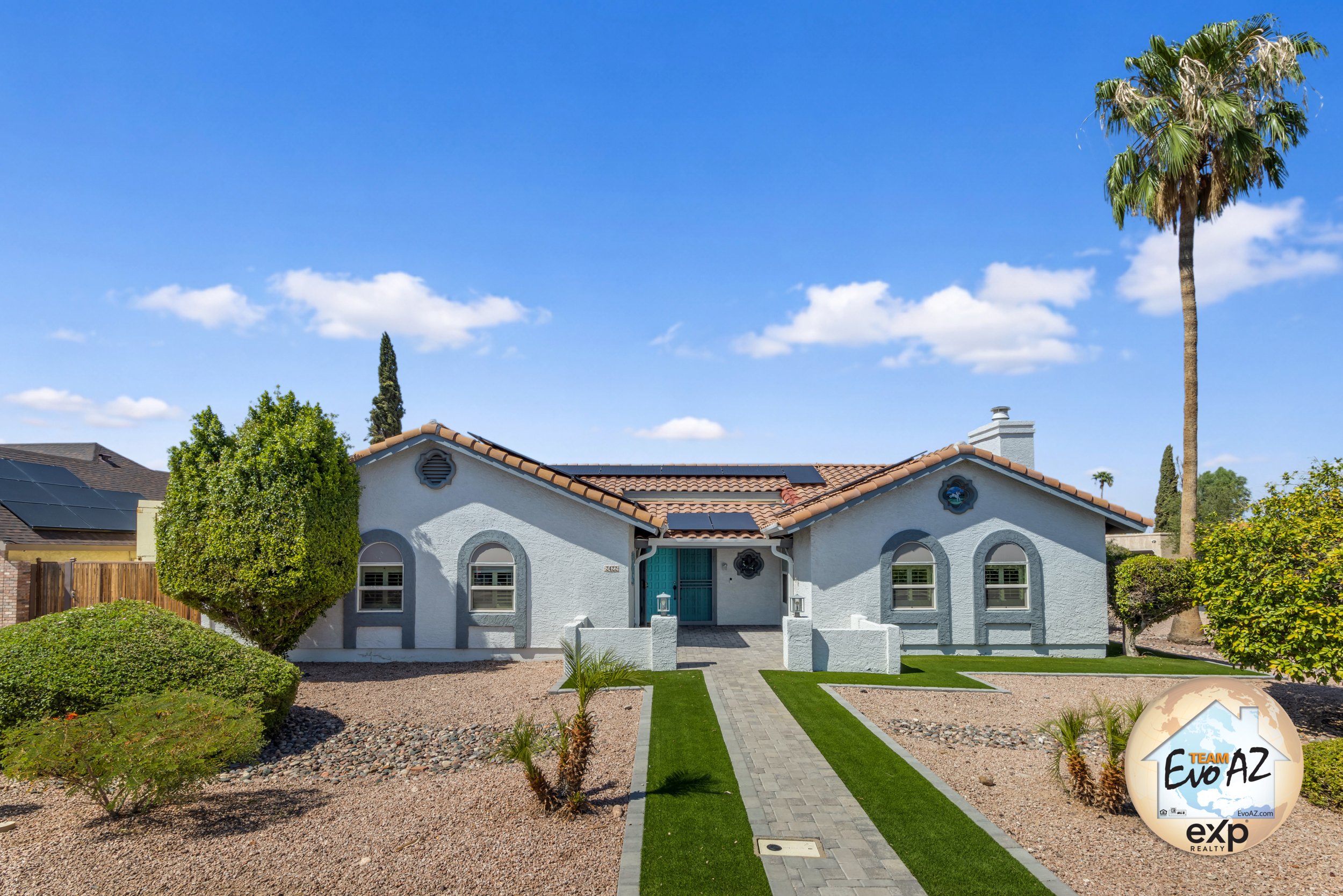 Welcome to a standout home in one of North Mesa's most sought after areas, perfectly positioned on an oversized corner lot in a cul-de-sac!