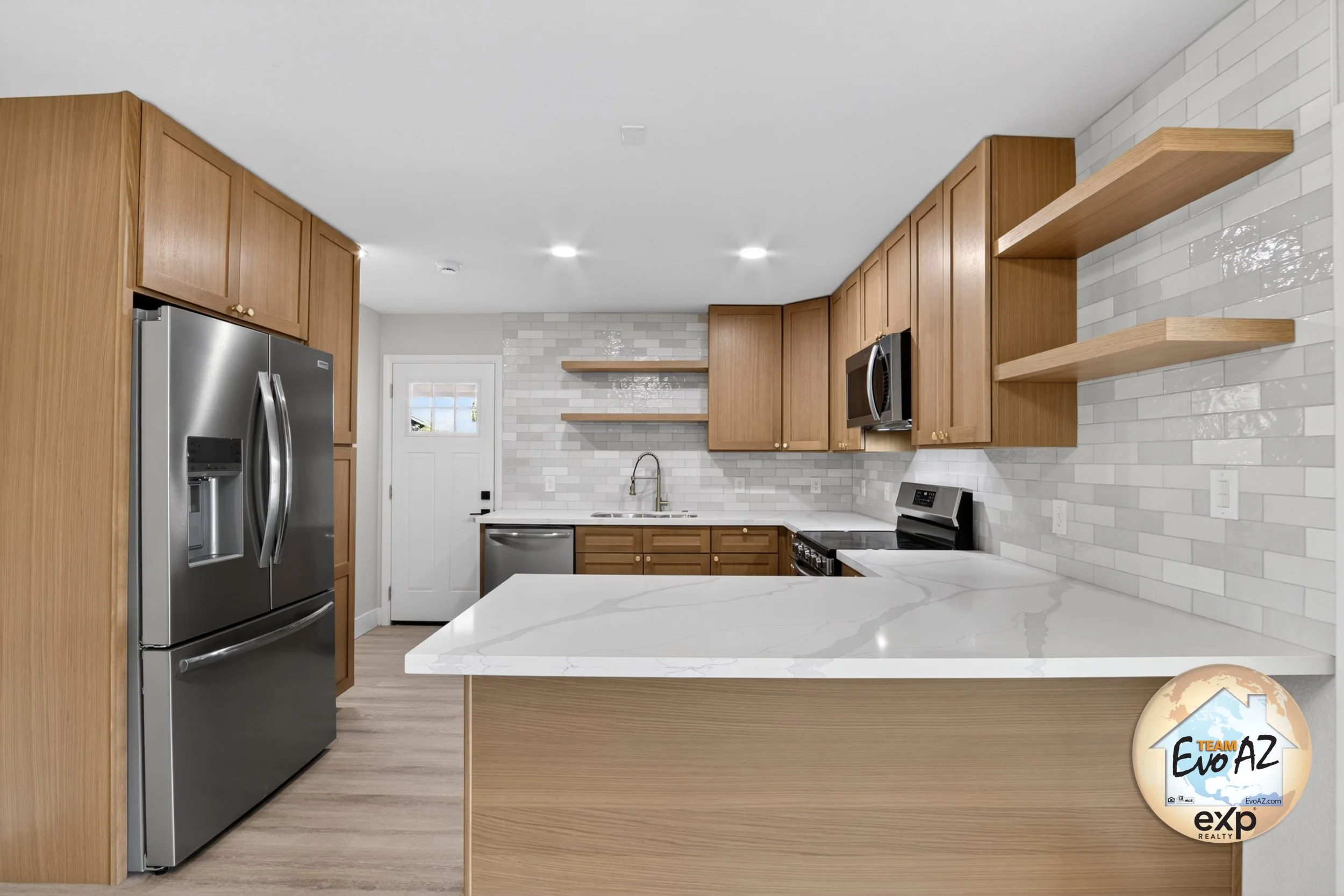 Fully Remodeled and Move-in Ready on a HUGE Lot in Mesa AZ!