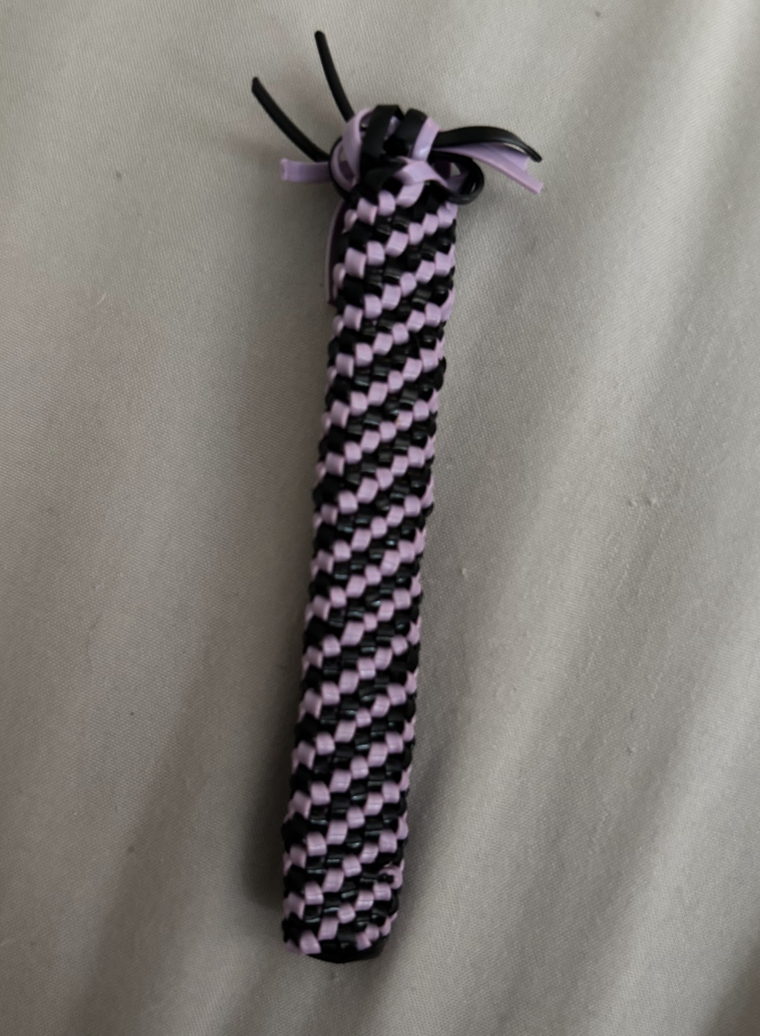 Plastic Lacing Keychain (Medium Difficulty, 2 colors)