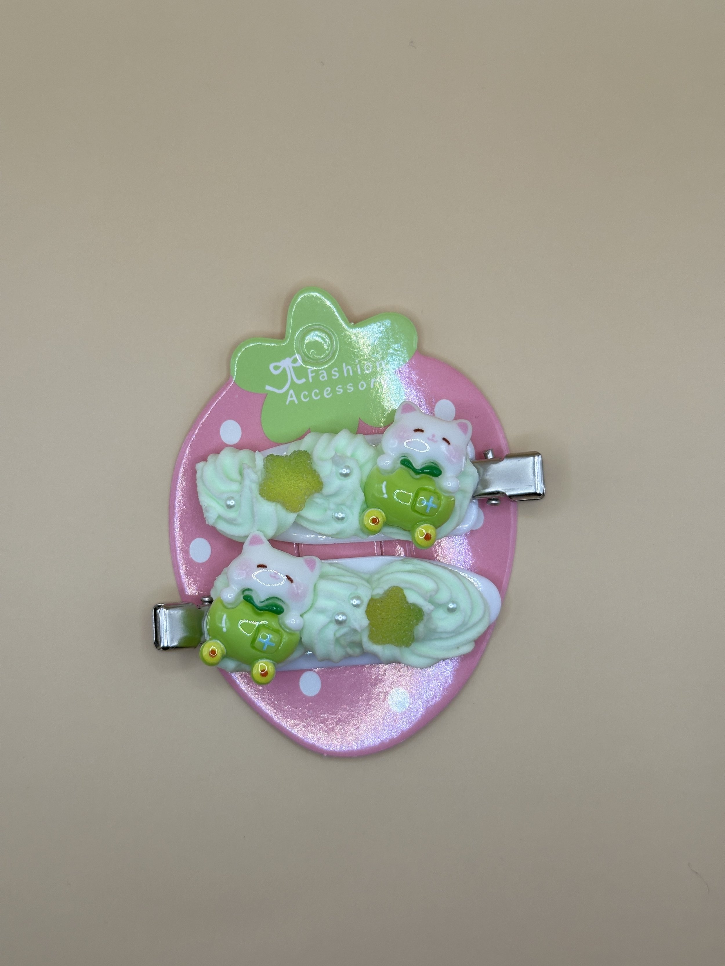 Green Apple Cat and Star Decoden Hairclips