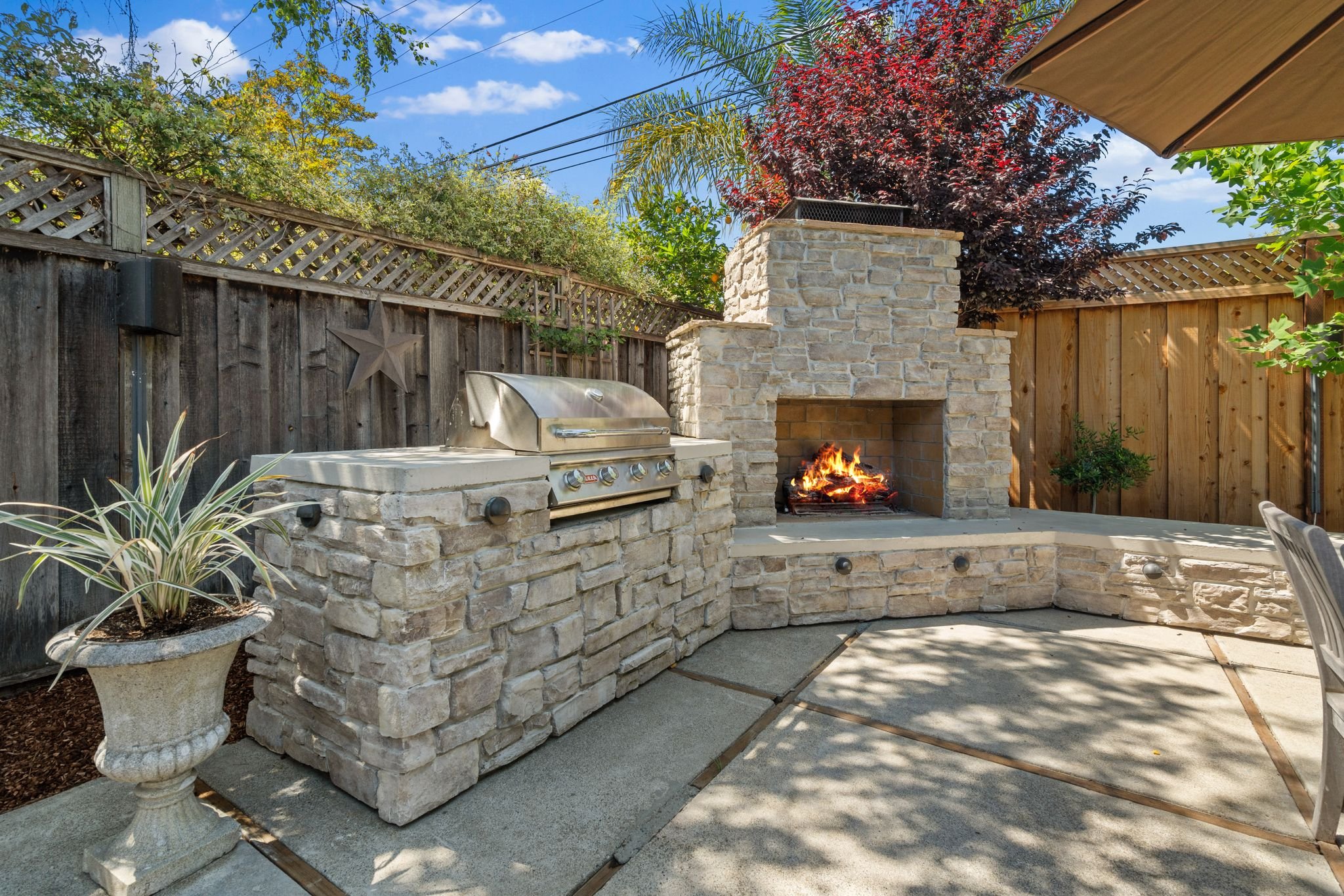 1253 Redcliff Dr-Photo-45.jpg